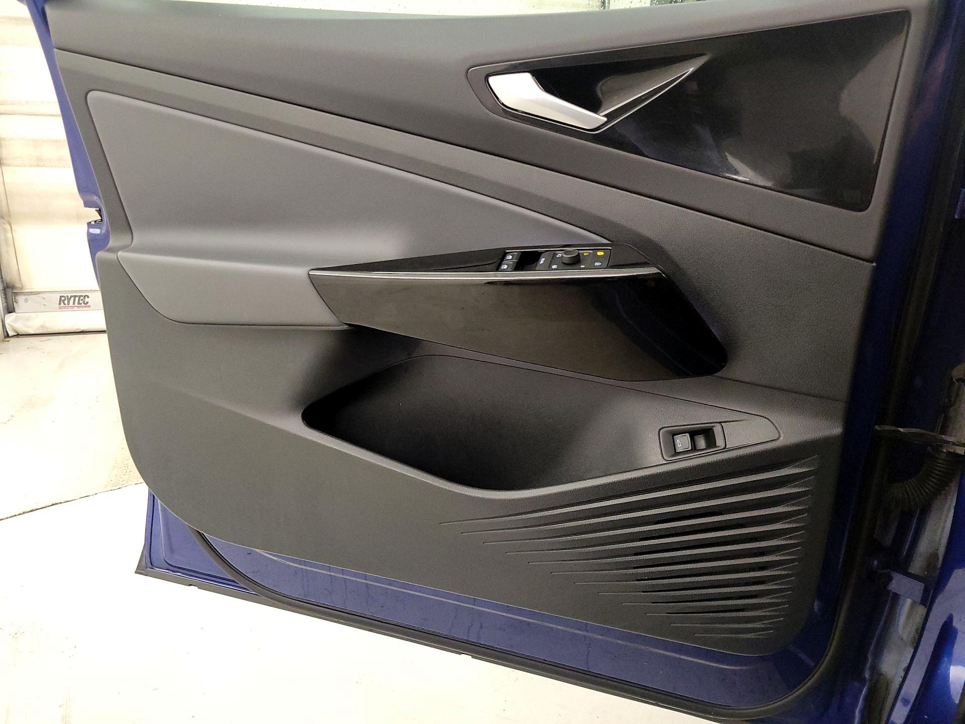 Thumbnail: 2021 Volkswagen ID.4 - 12