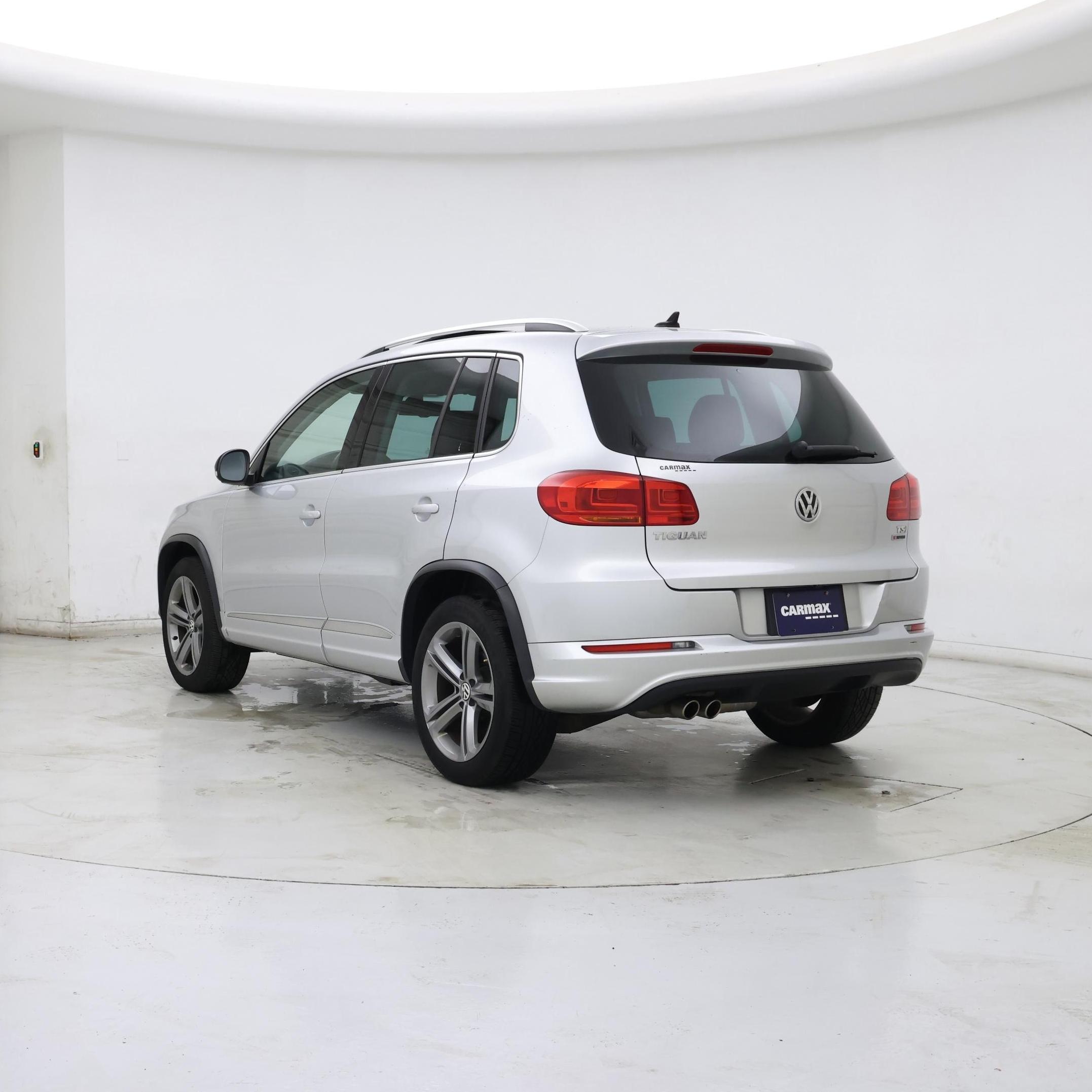 Thumbnail: 2017 Volkswagen Tiguan - 2