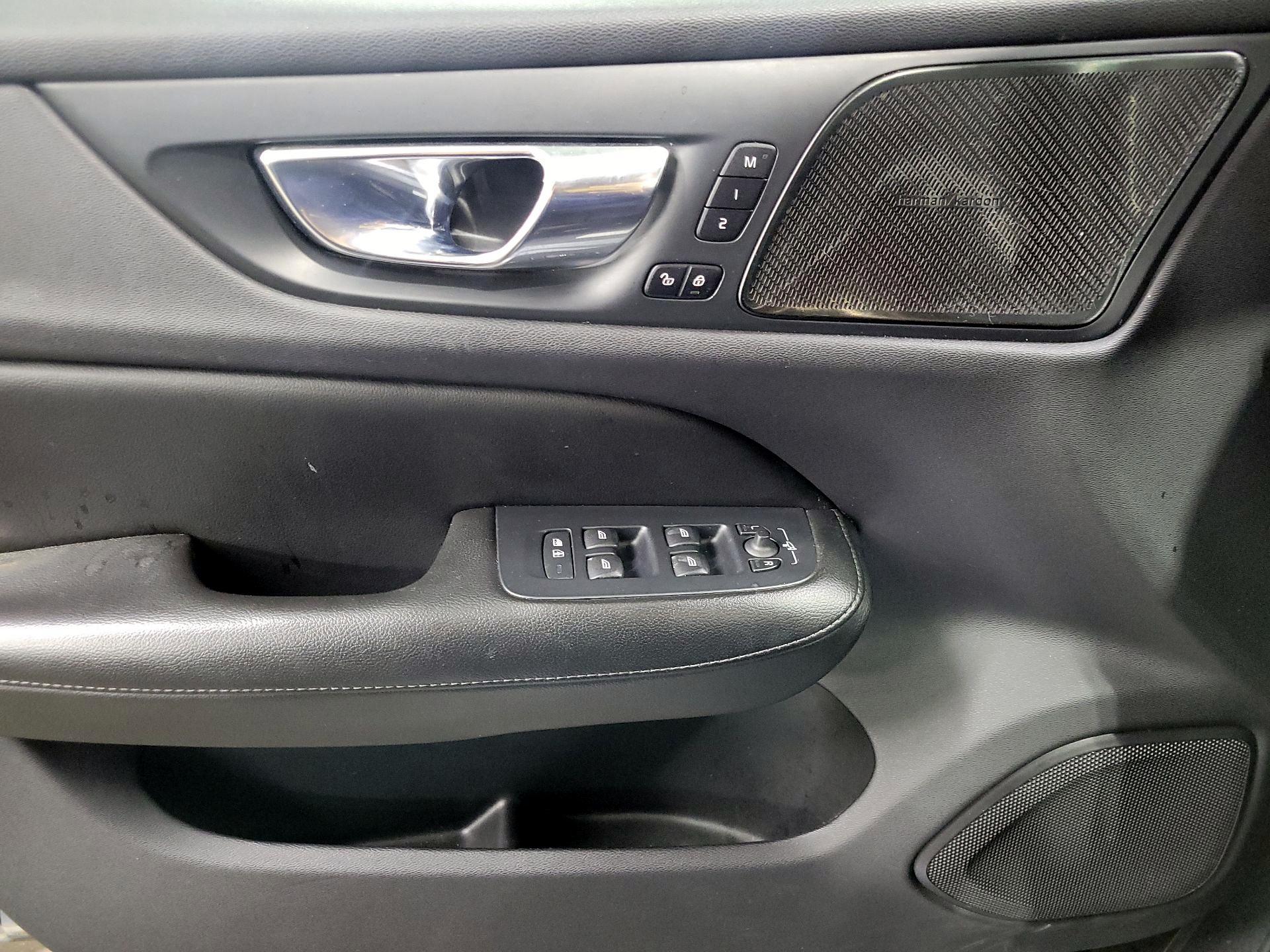 Thumbnail: 2019 Volvo S60 - 12