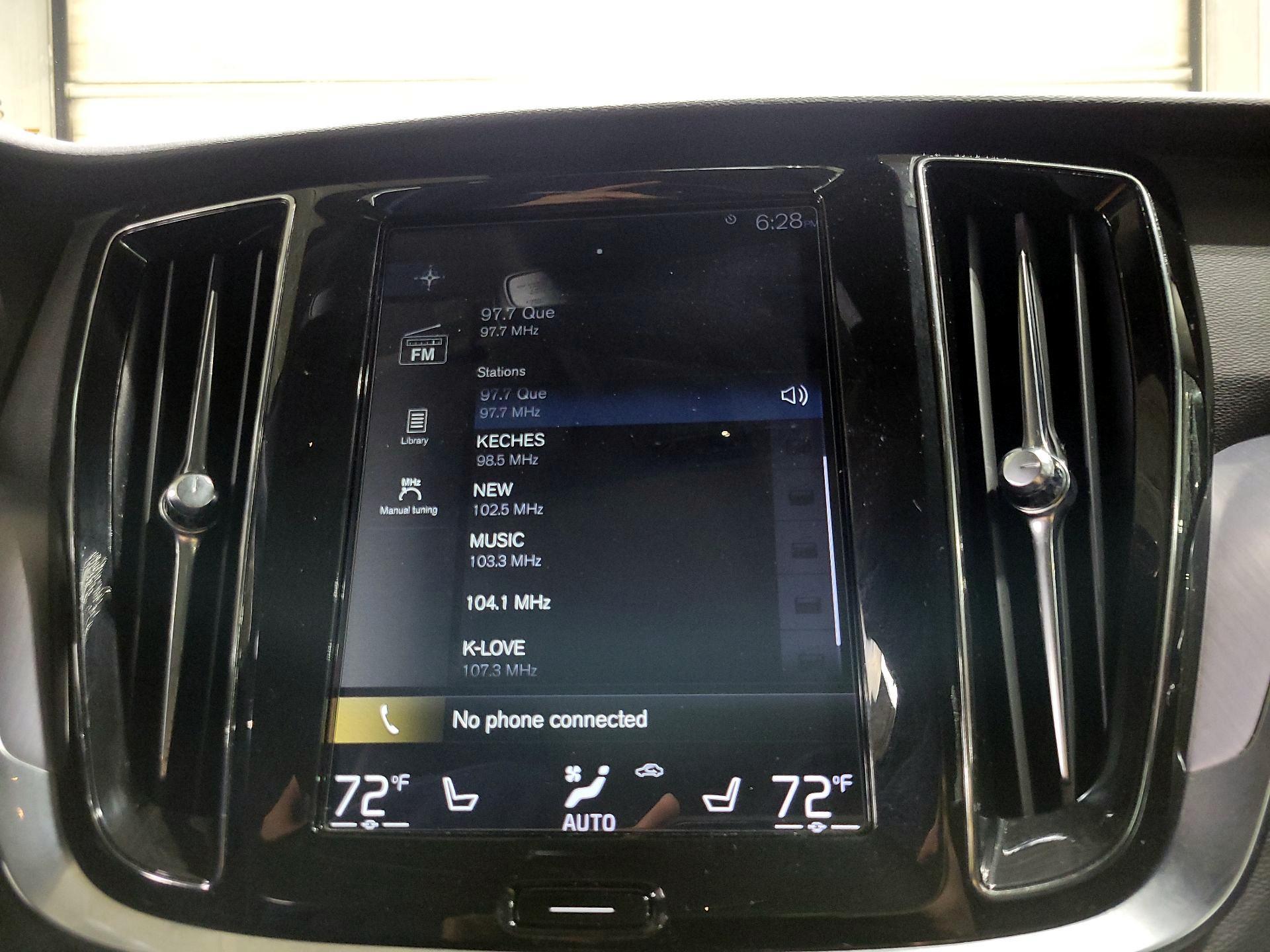 Thumbnail: 2019 Volvo S60 - 16