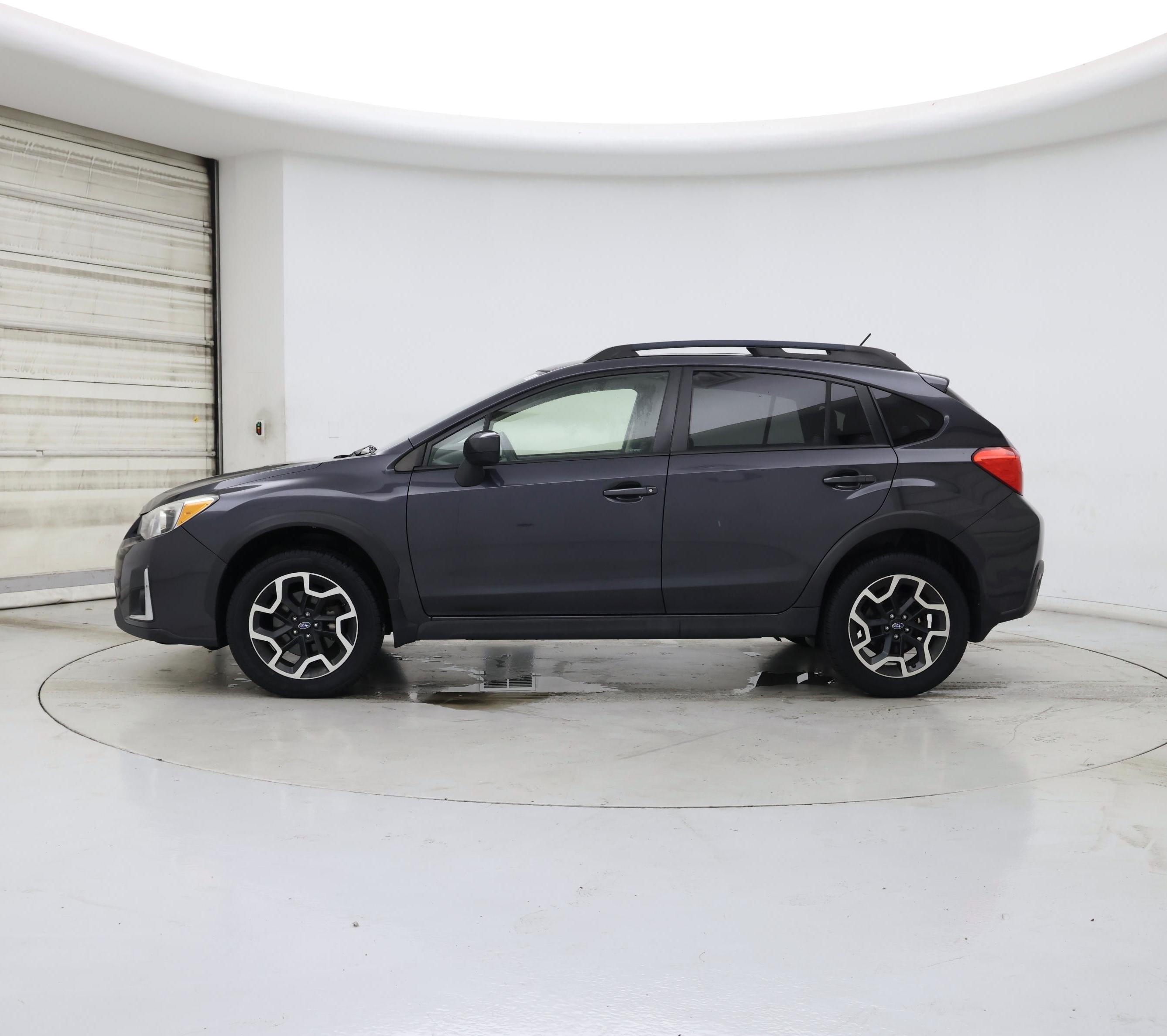 Thumbnail: 2017 Subaru Crosstrek - 3