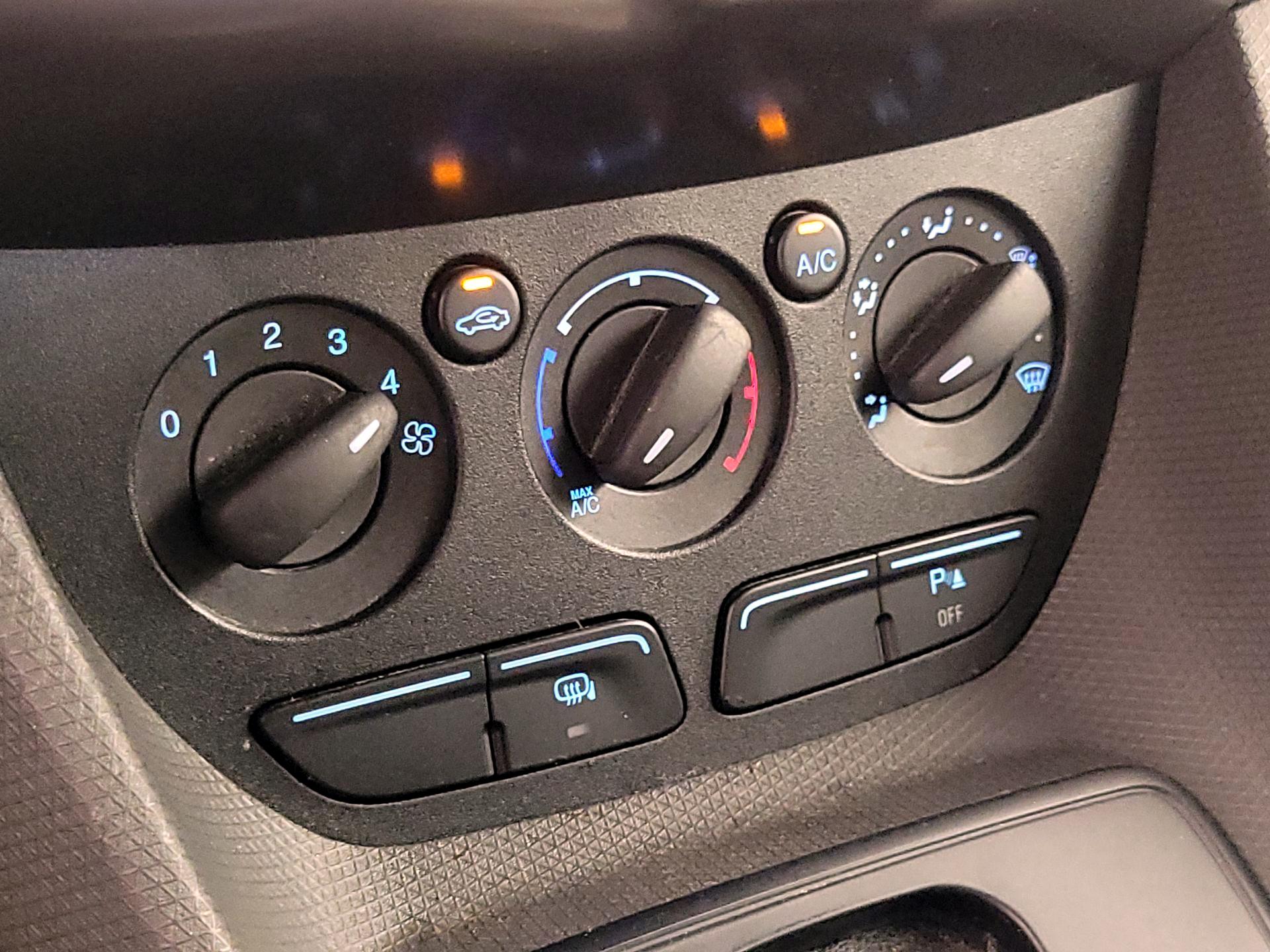 Thumbnail: 2014 Ford Transit Series - 15