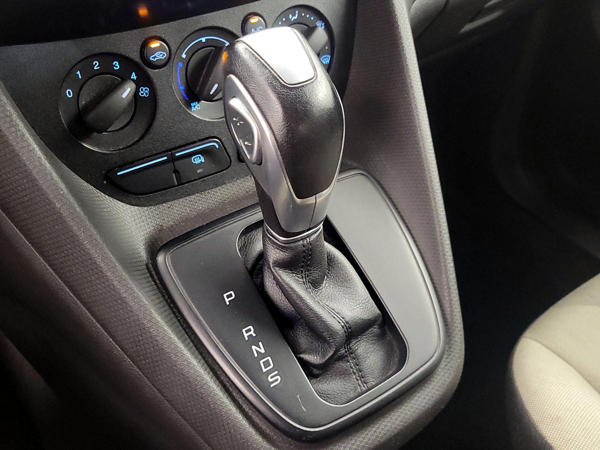 Thumbnail: 2014 Ford Transit Series - 16