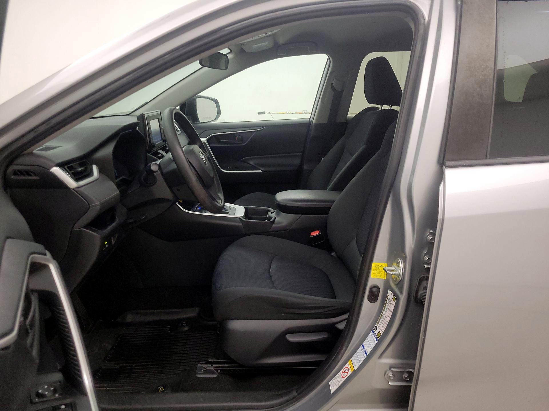 Thumbnail: 2019 Toyota RAV4 - 11