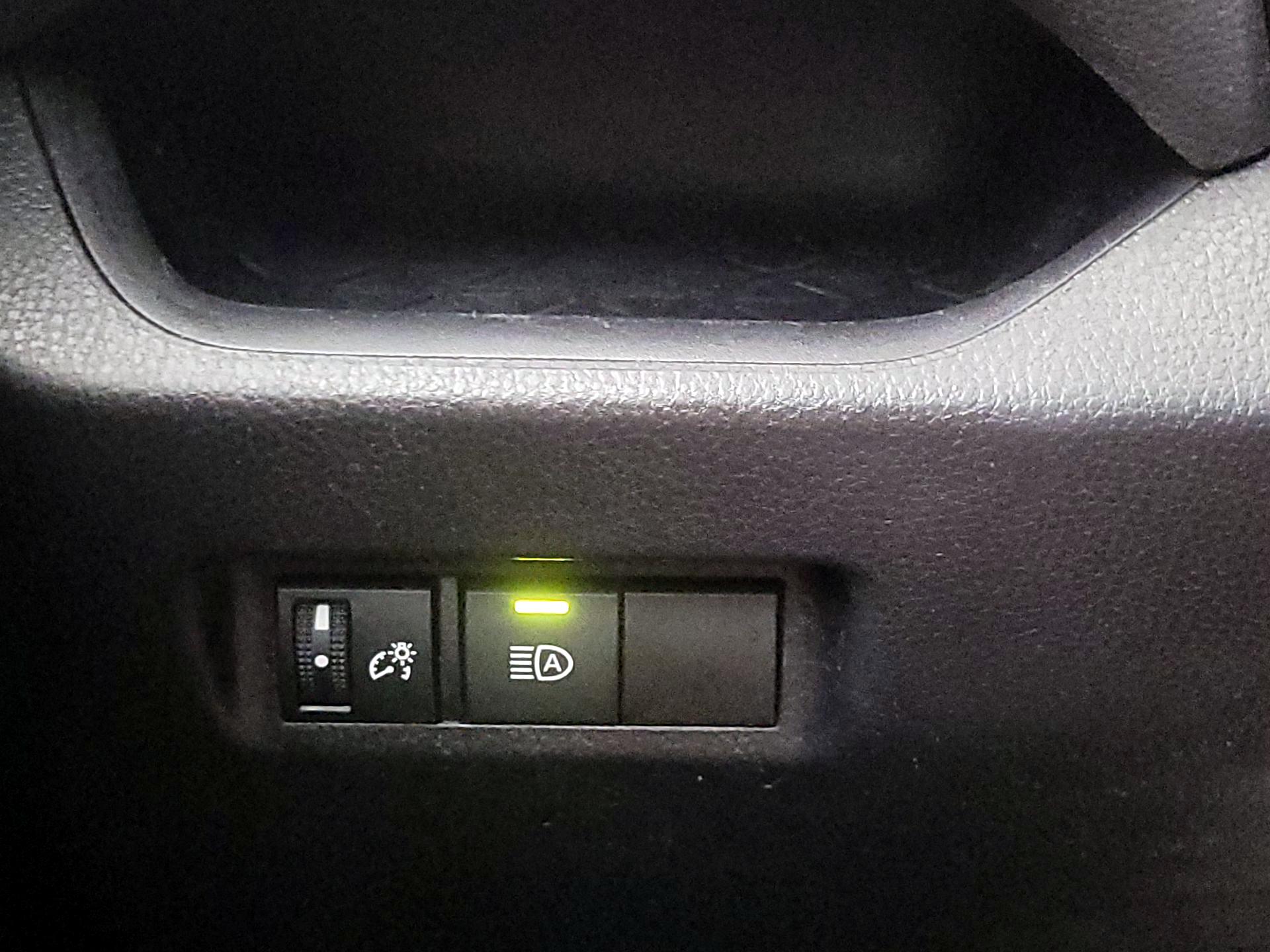 Thumbnail: 2019 Toyota RAV4 - 13