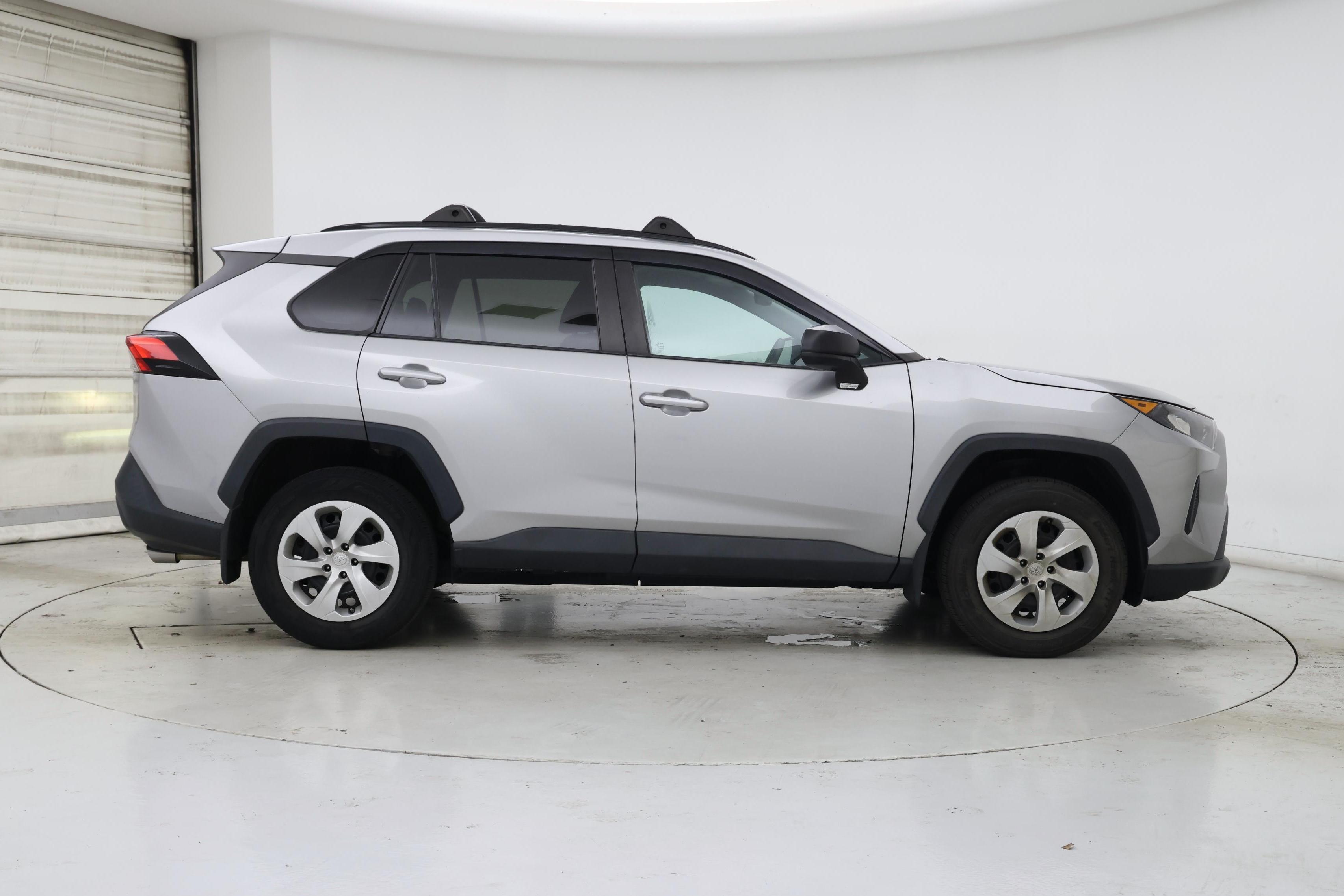 Thumbnail: 2019 Toyota RAV4 - 7