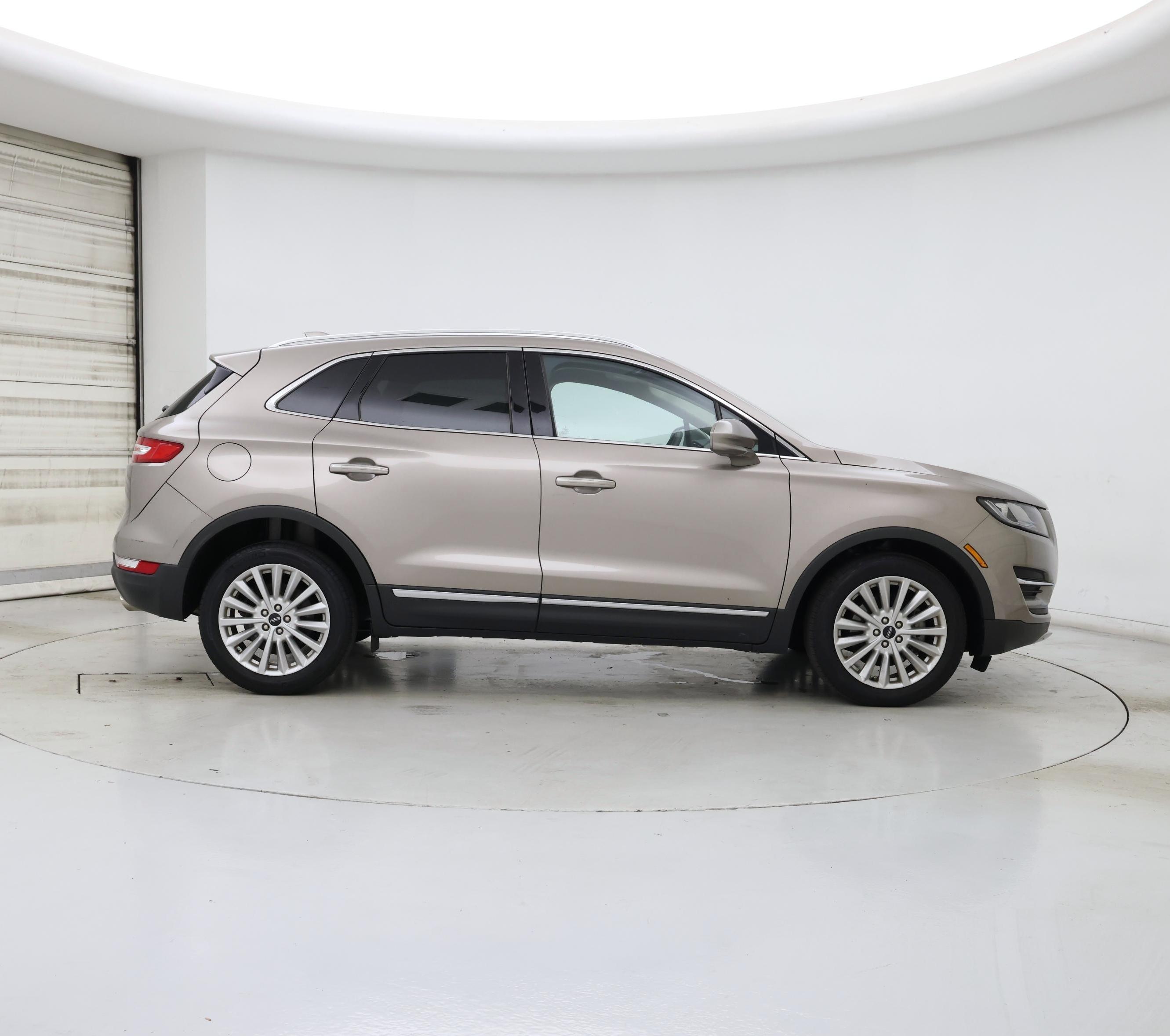 Thumbnail: 2019 Lincoln MKC - 7