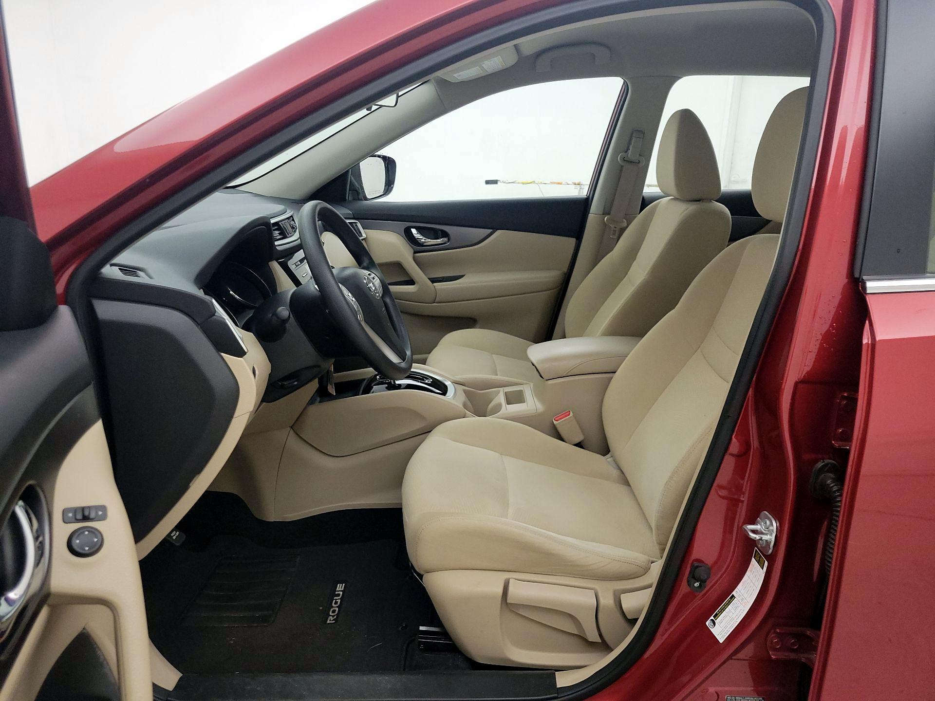 Thumbnail: 2016 Nissan Rogue - 11
