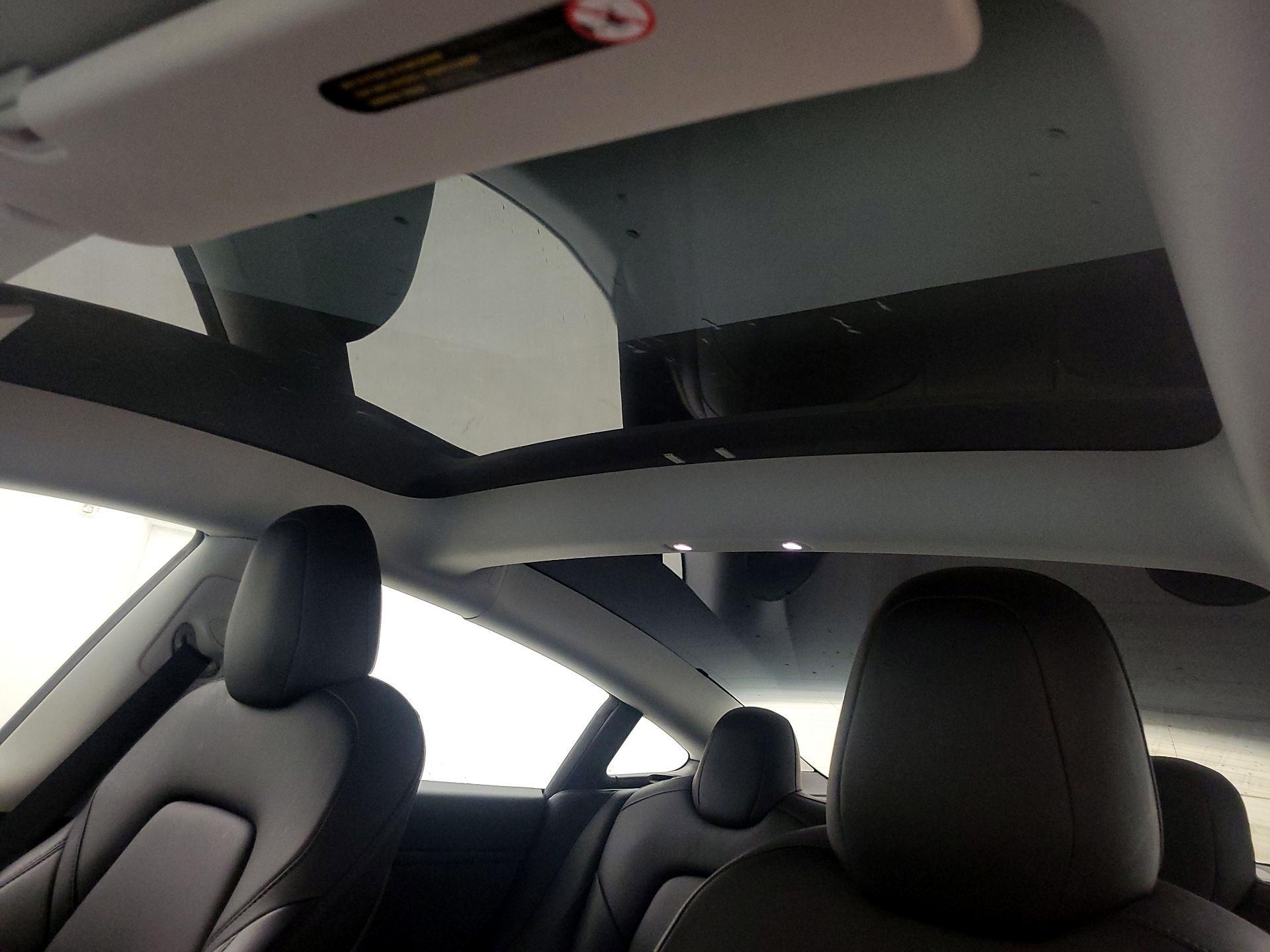 Thumbnail: 2022 Tesla Model 3 - 19