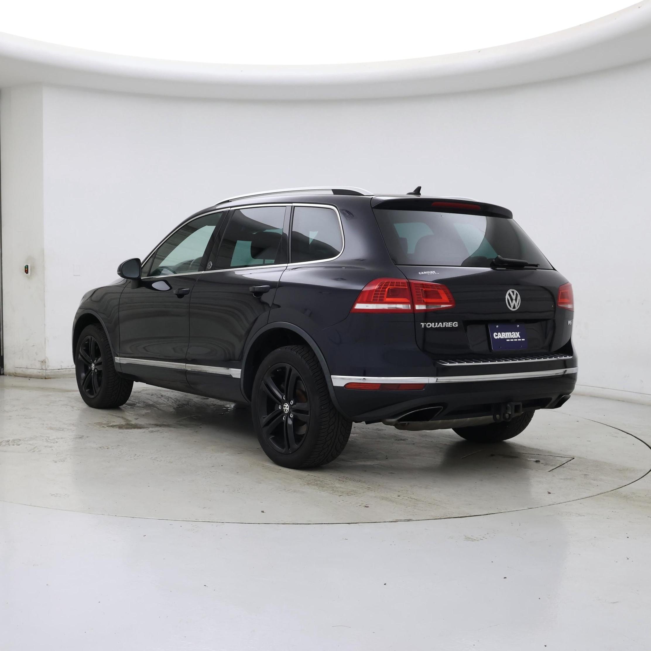 Thumbnail: 2017 Volkswagen Touareg - 2