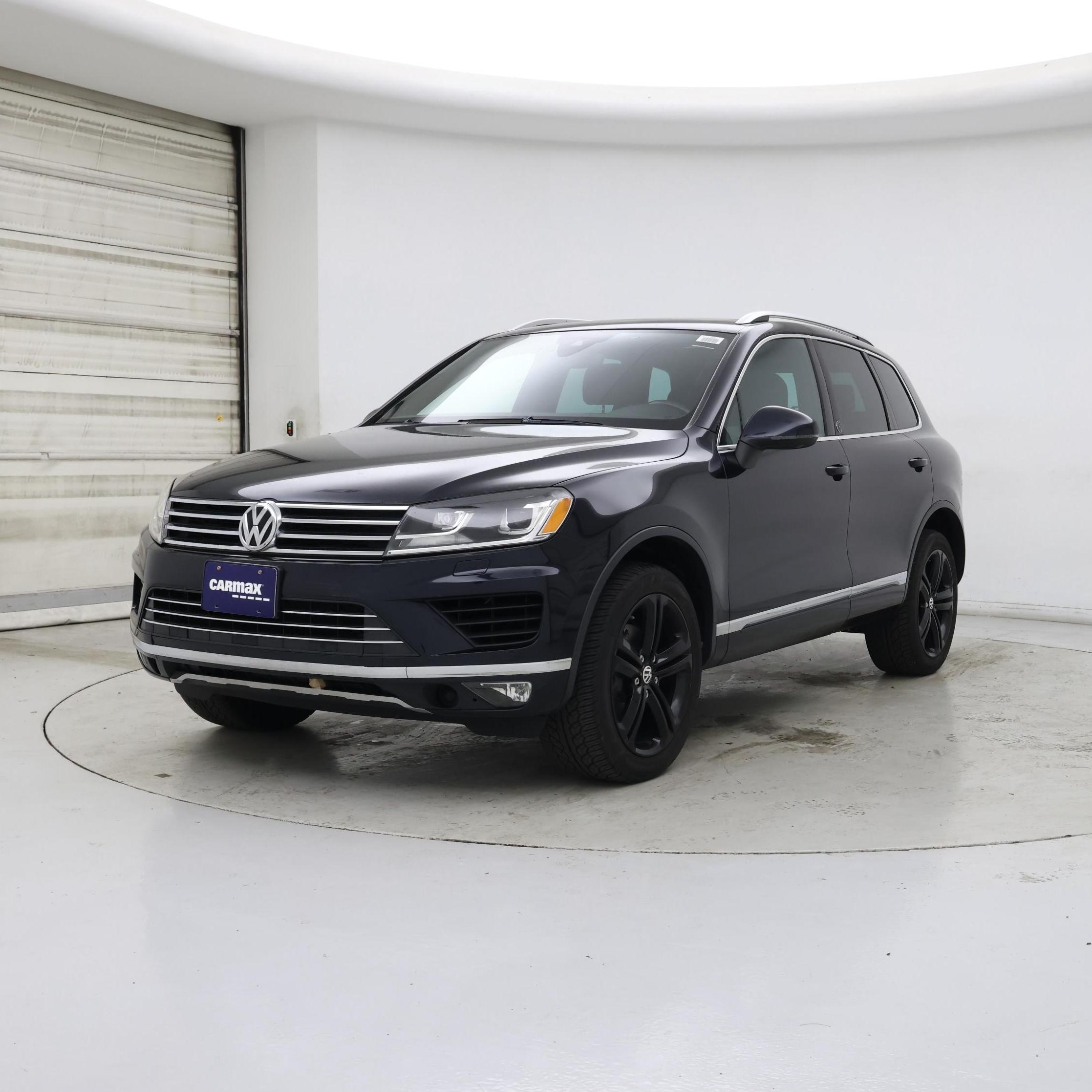 Thumbnail: 2017 Volkswagen Touareg - 4