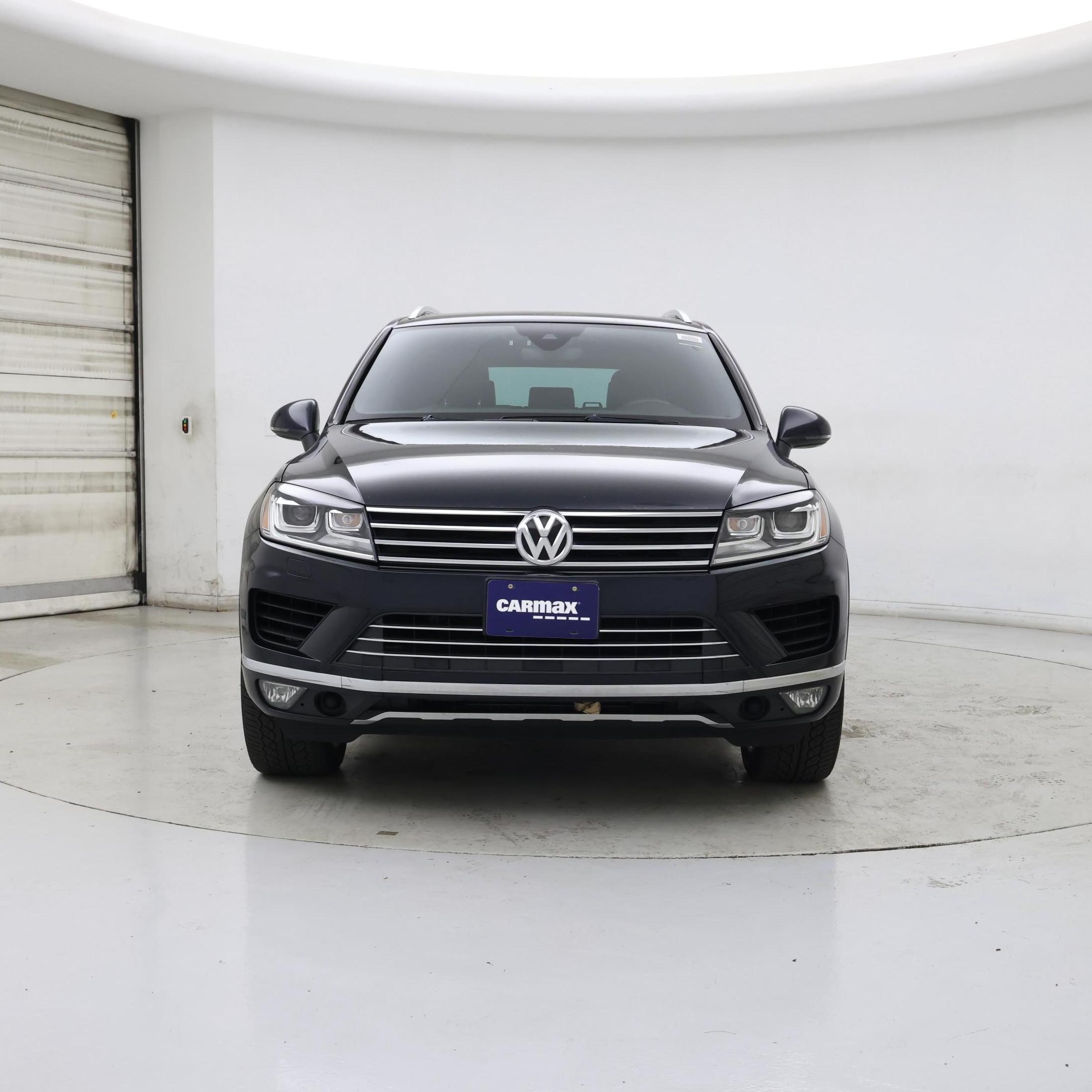 Thumbnail: 2017 Volkswagen Touareg - 5
