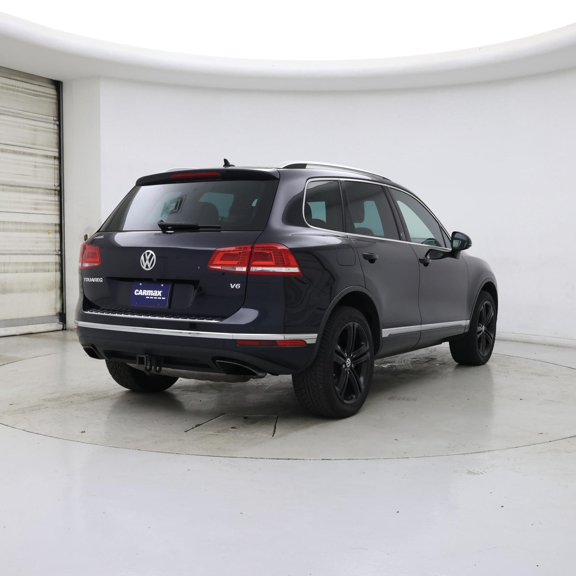 Thumbnail: 2017 Volkswagen Touareg - 8