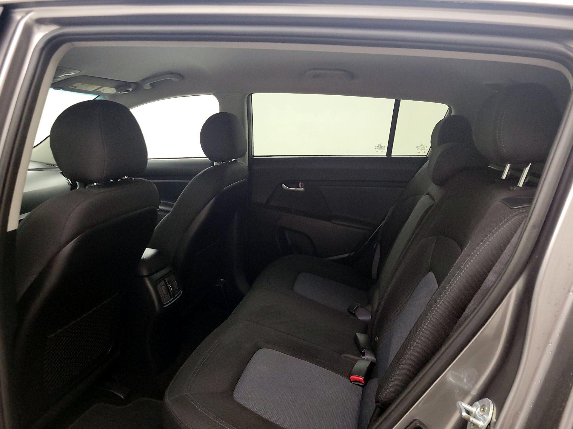 Thumbnail: 2016 Kia Sportage - 19