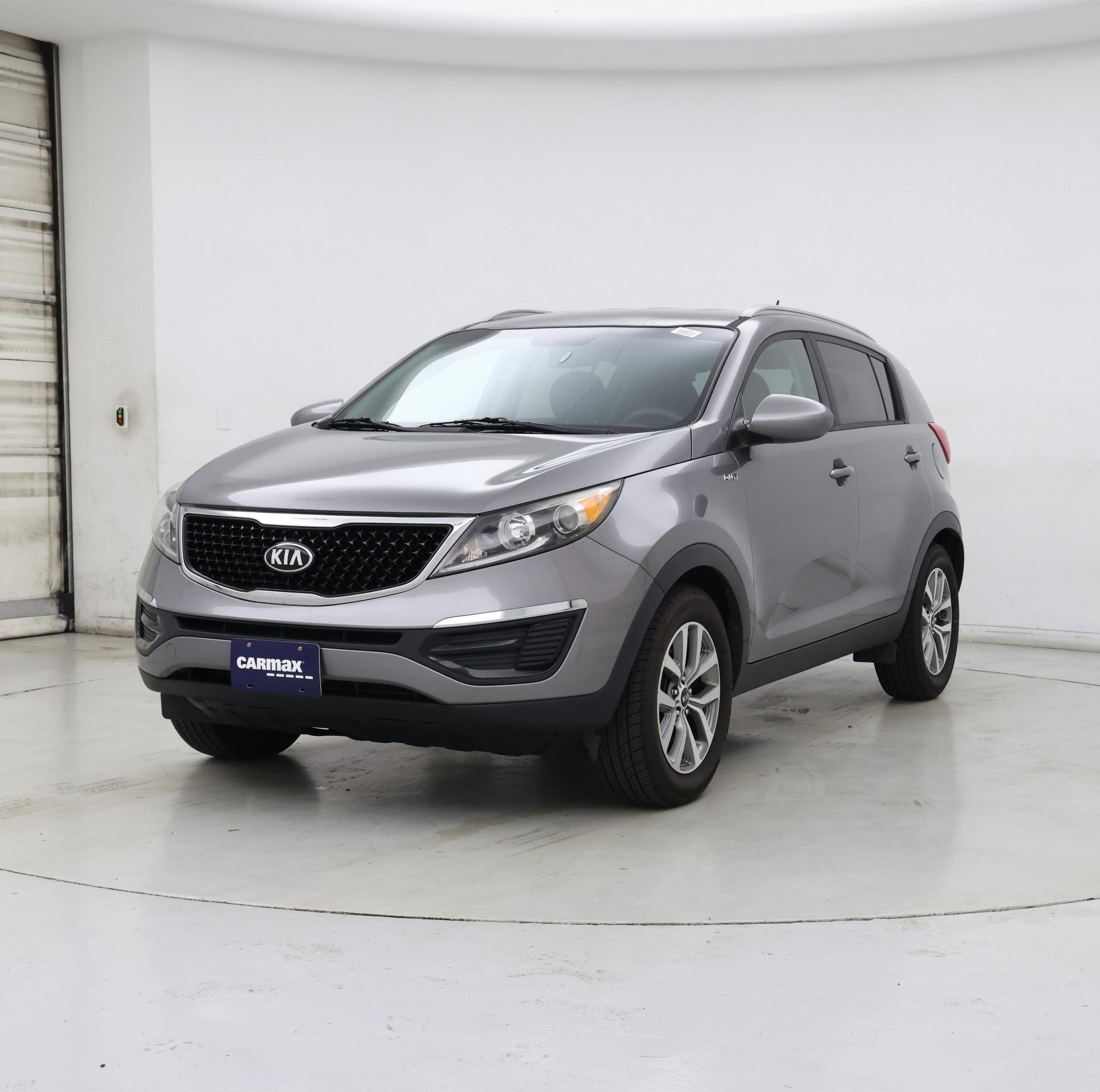 Thumbnail: 2016 Kia Sportage - 4