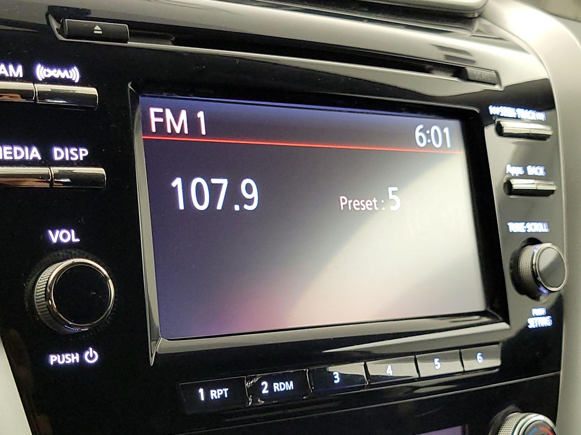 Thumbnail: 2015 Nissan Murano - 15