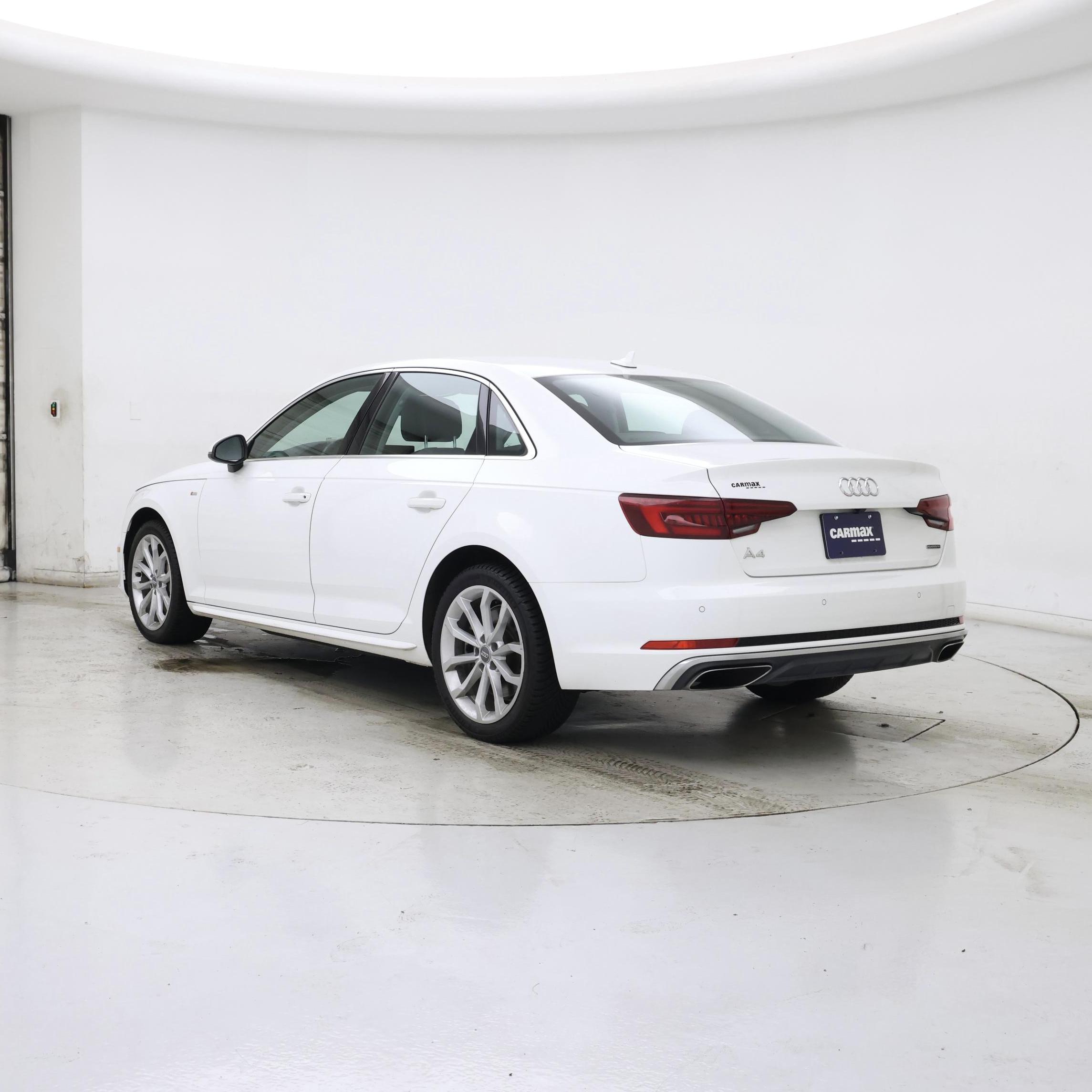 Thumbnail: 2019 Audi A4 - 2