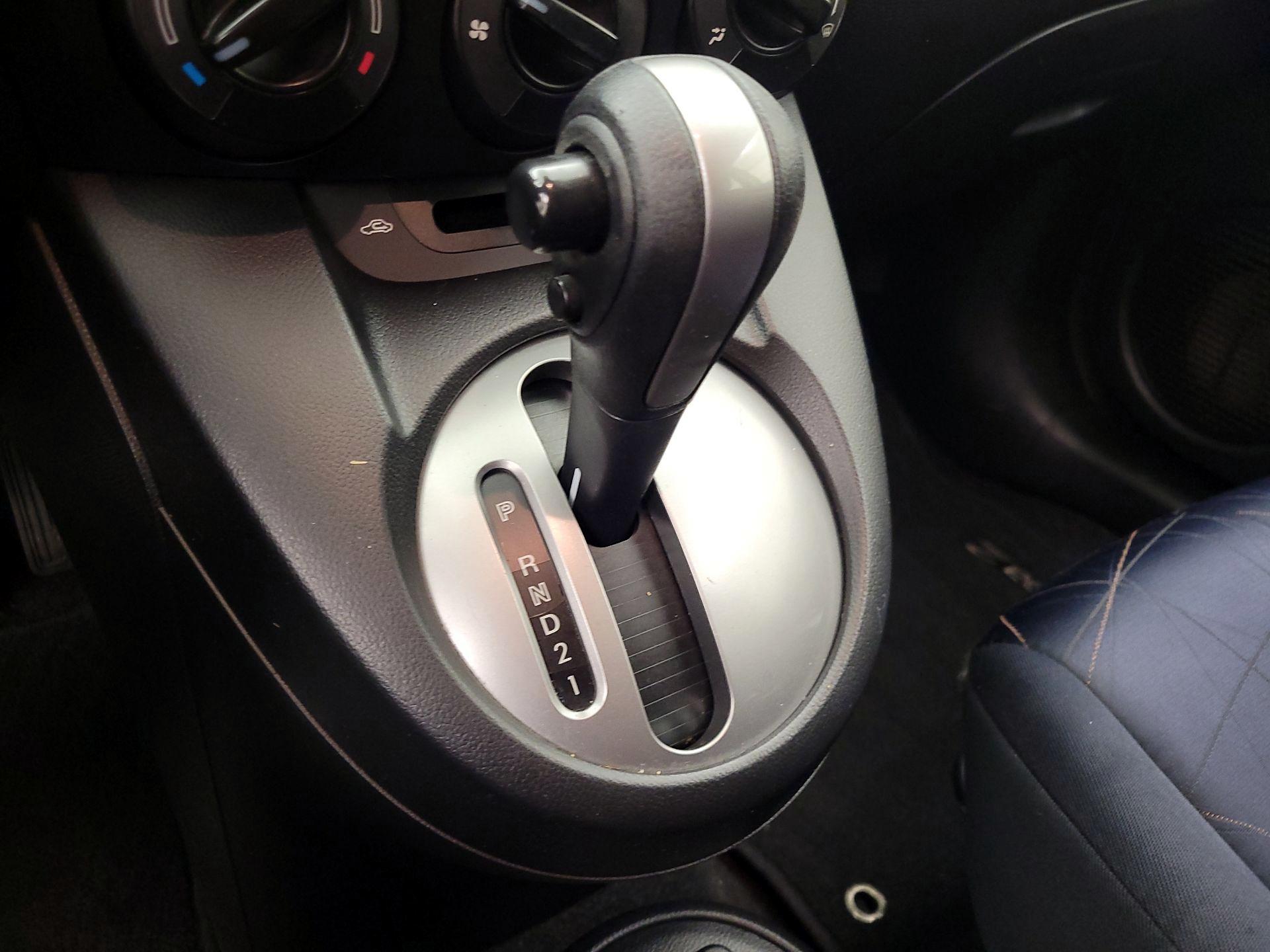 Thumbnail: 2013 Mazda Mazda2 - 16