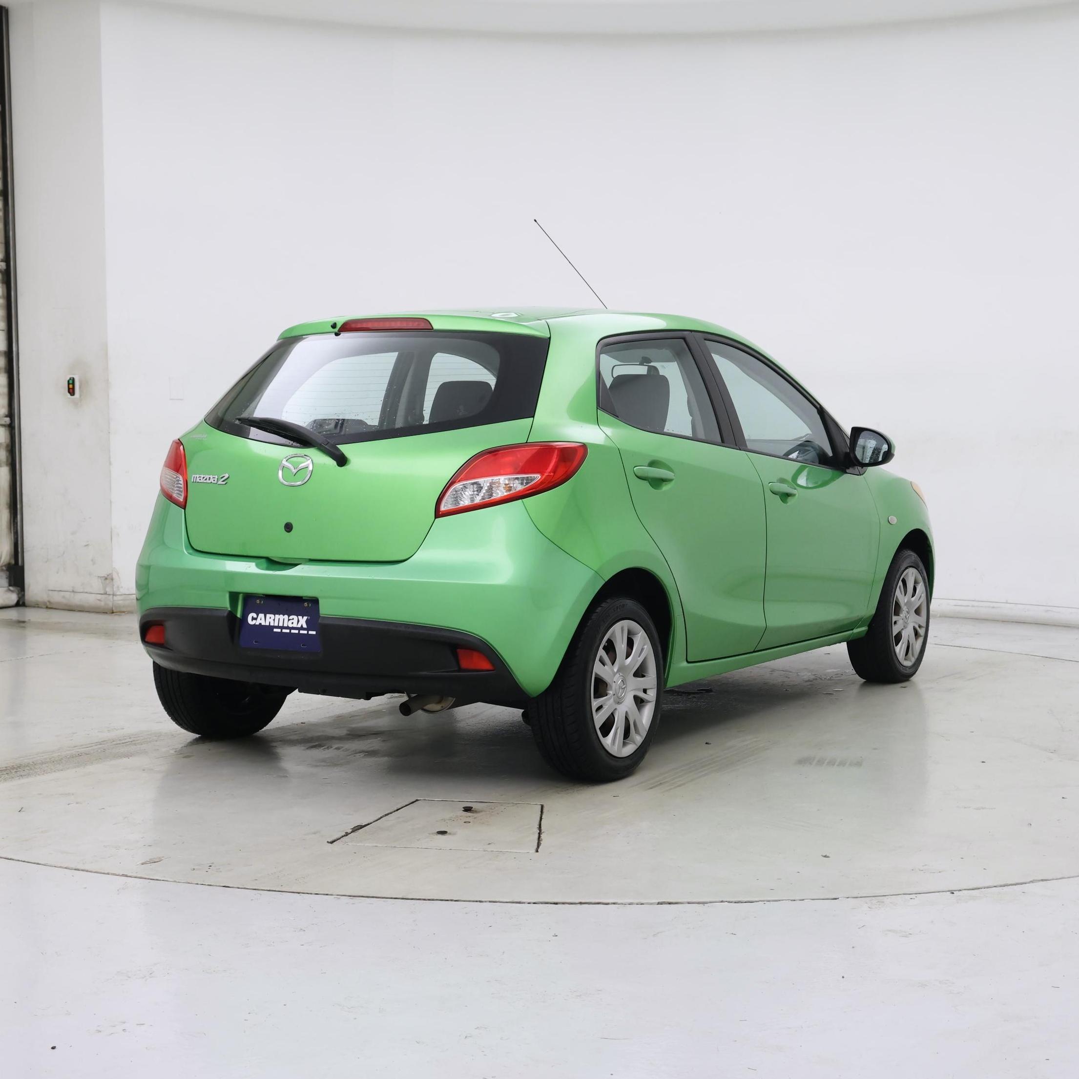 Thumbnail: 2013 Mazda Mazda2 - 8