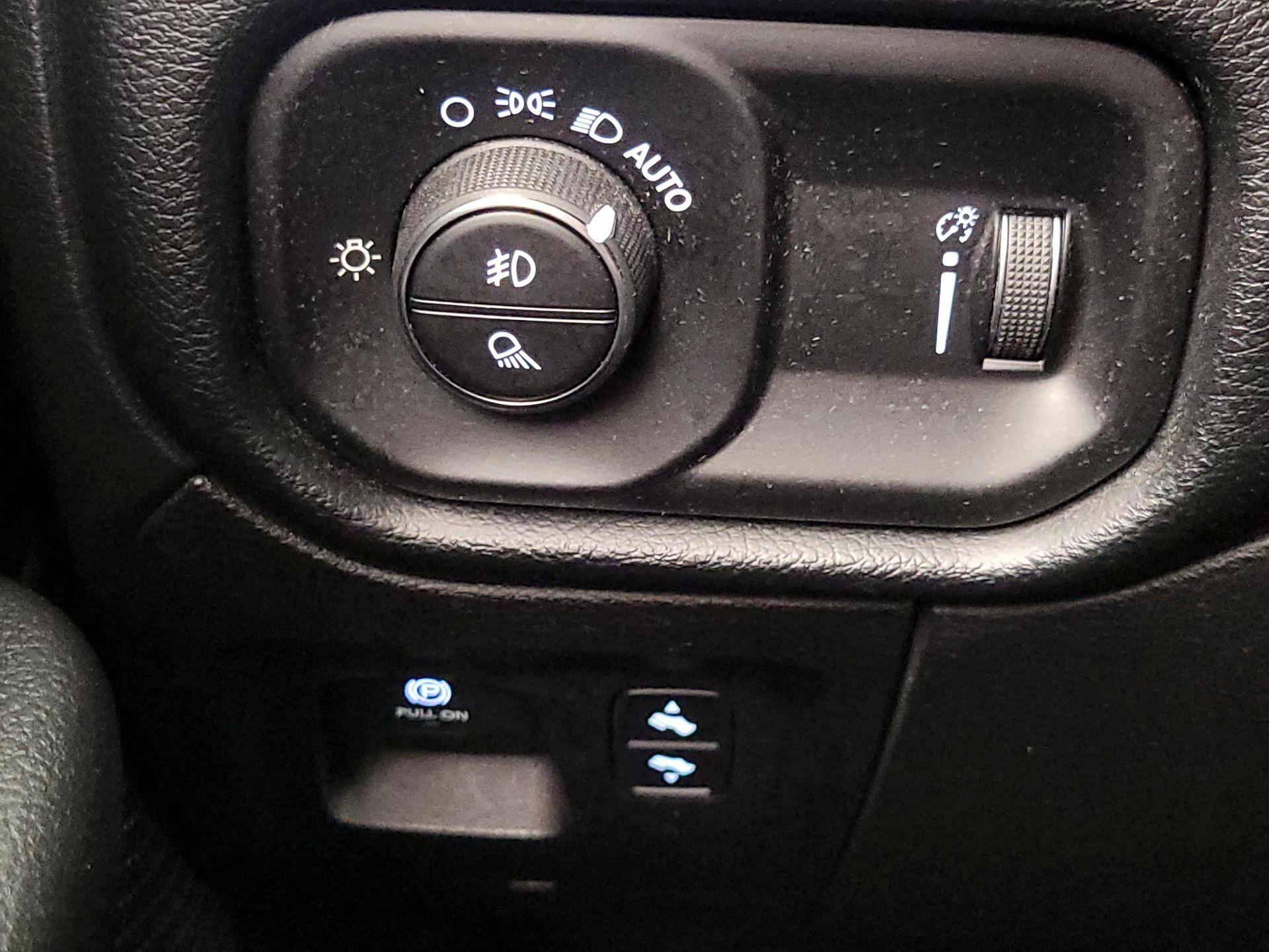 Thumbnail: 2021 RAM 1500 - 13