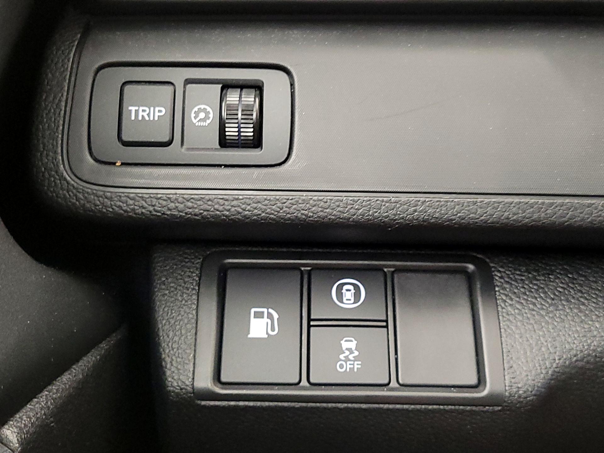 Thumbnail: 2019 Honda Insight - 13