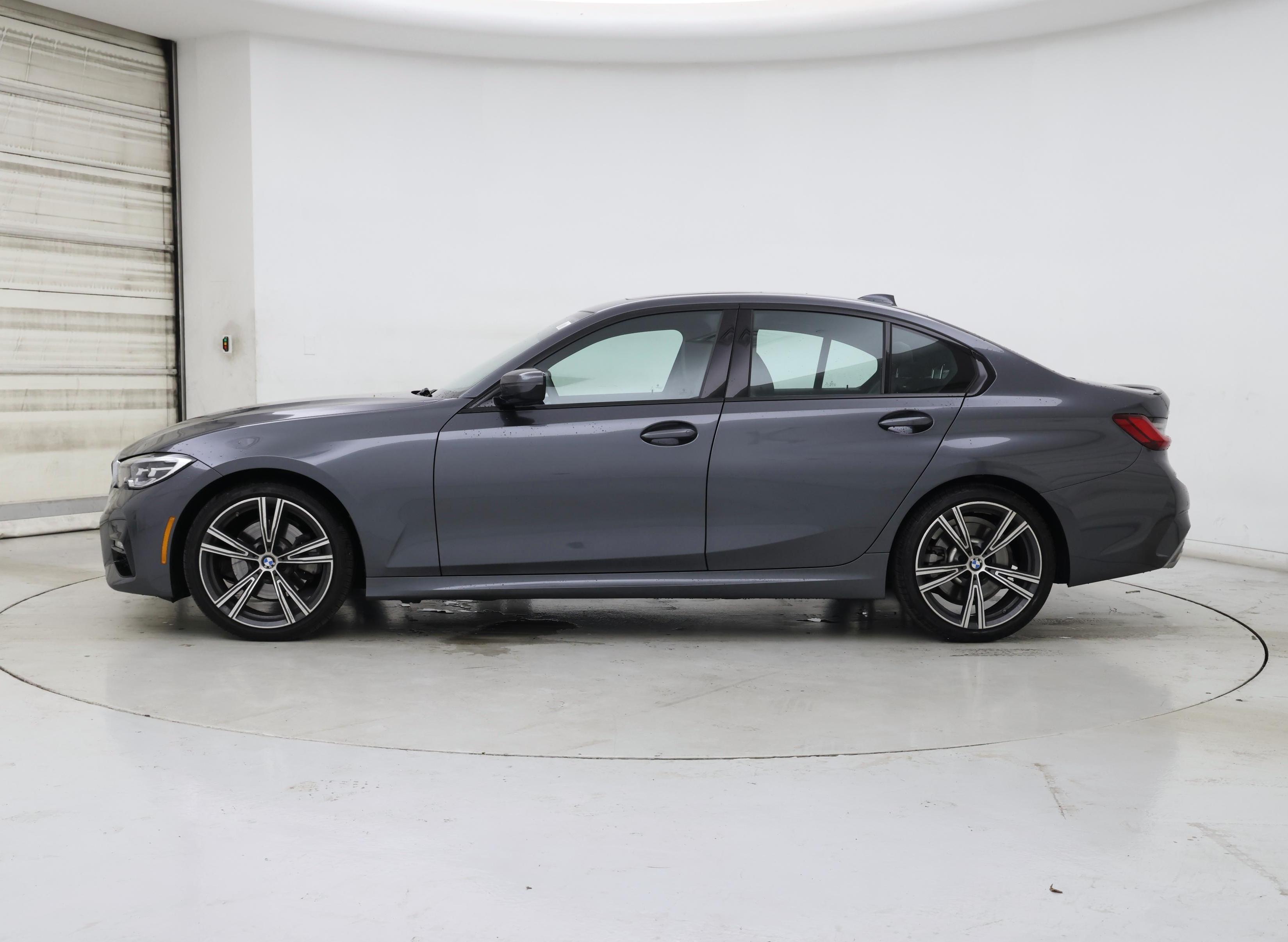 Thumbnail: 2022 BMW 3 Series - 3