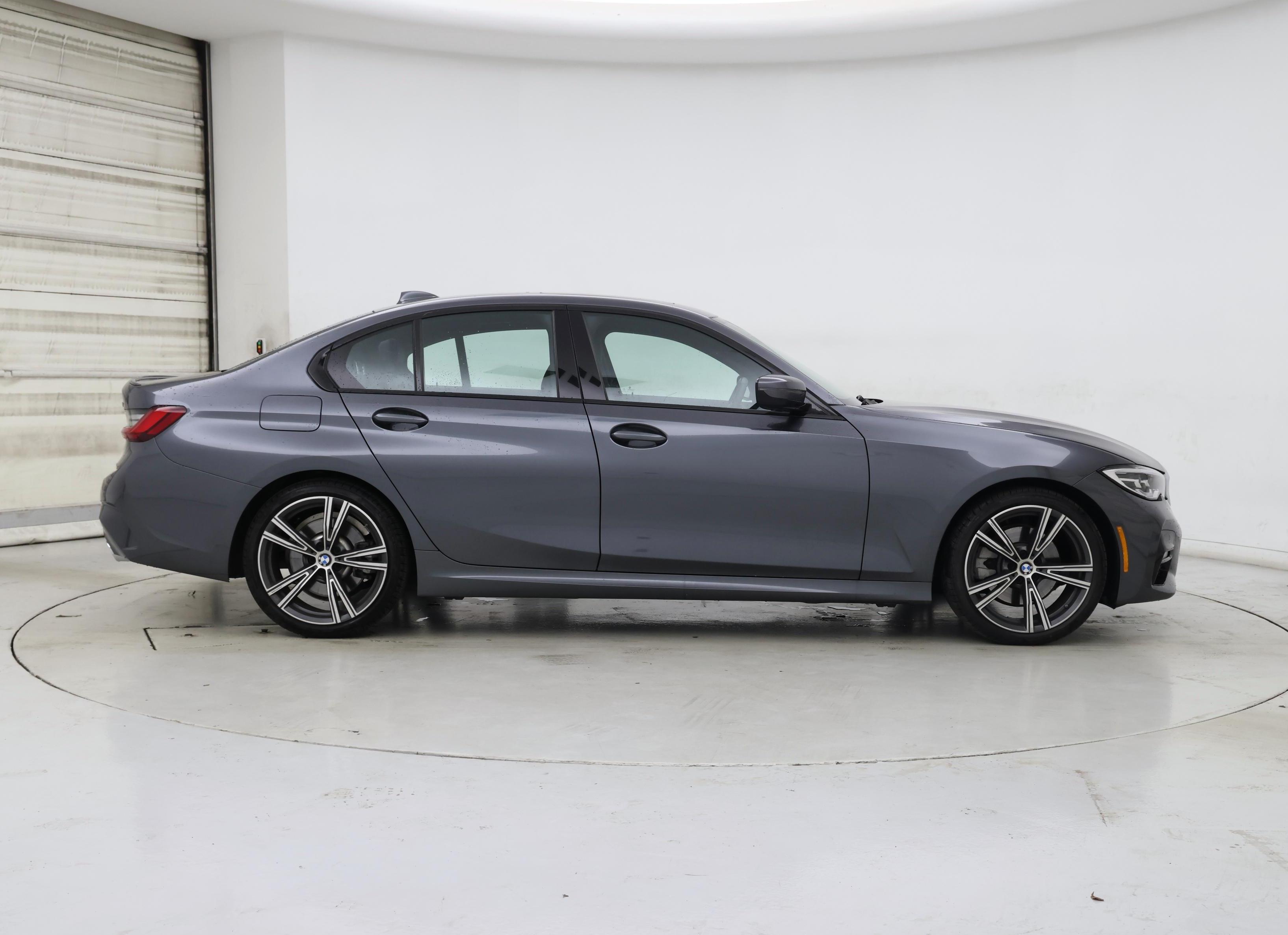 Thumbnail: 2022 BMW 3 Series - 7