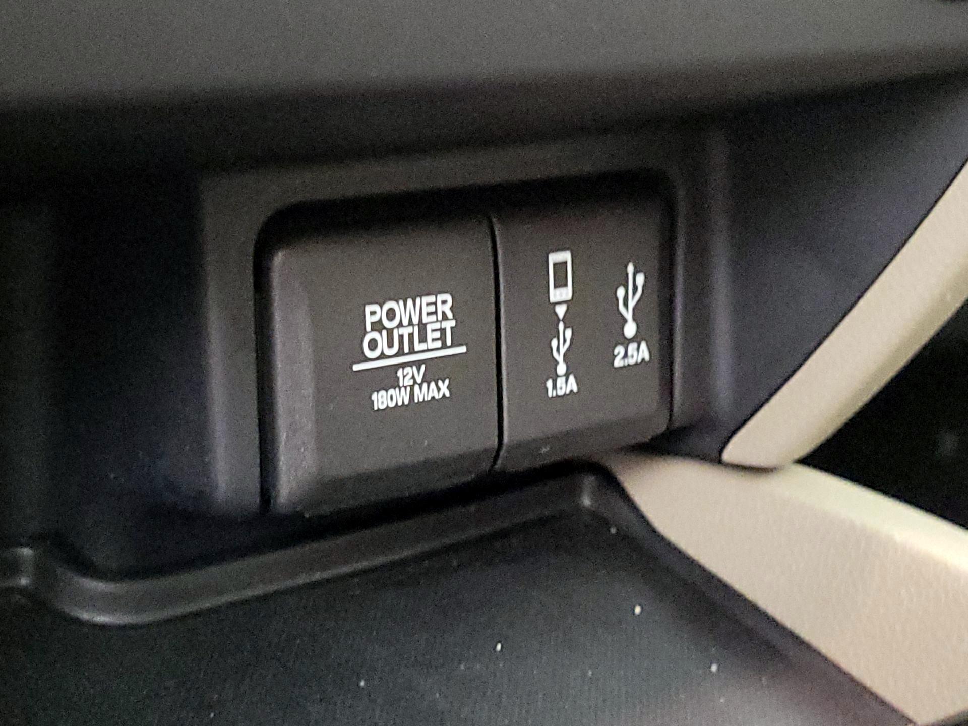 Thumbnail: 2017 Honda Pilot - 18