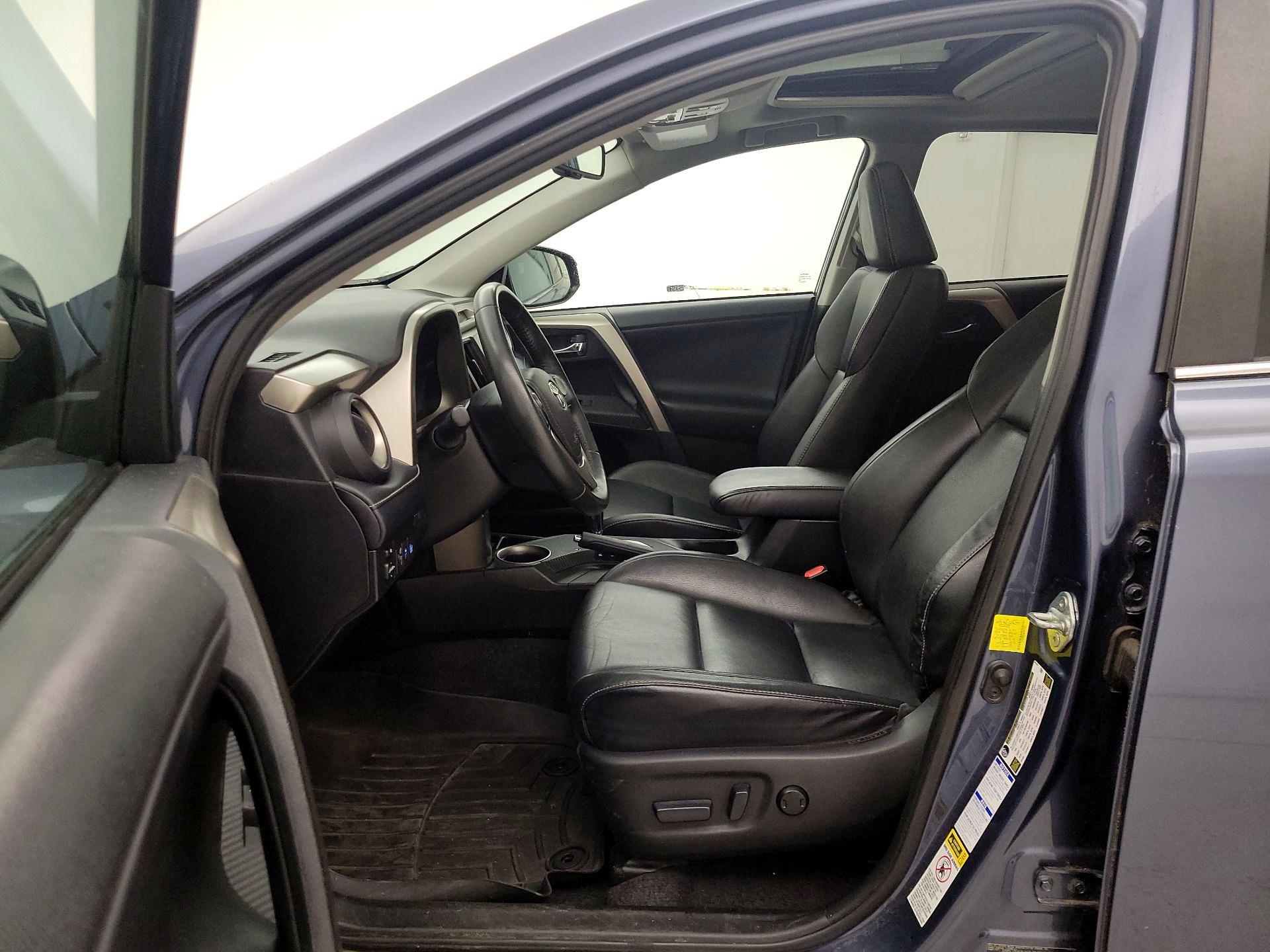 Thumbnail: 2013 Toyota RAV4 - 11