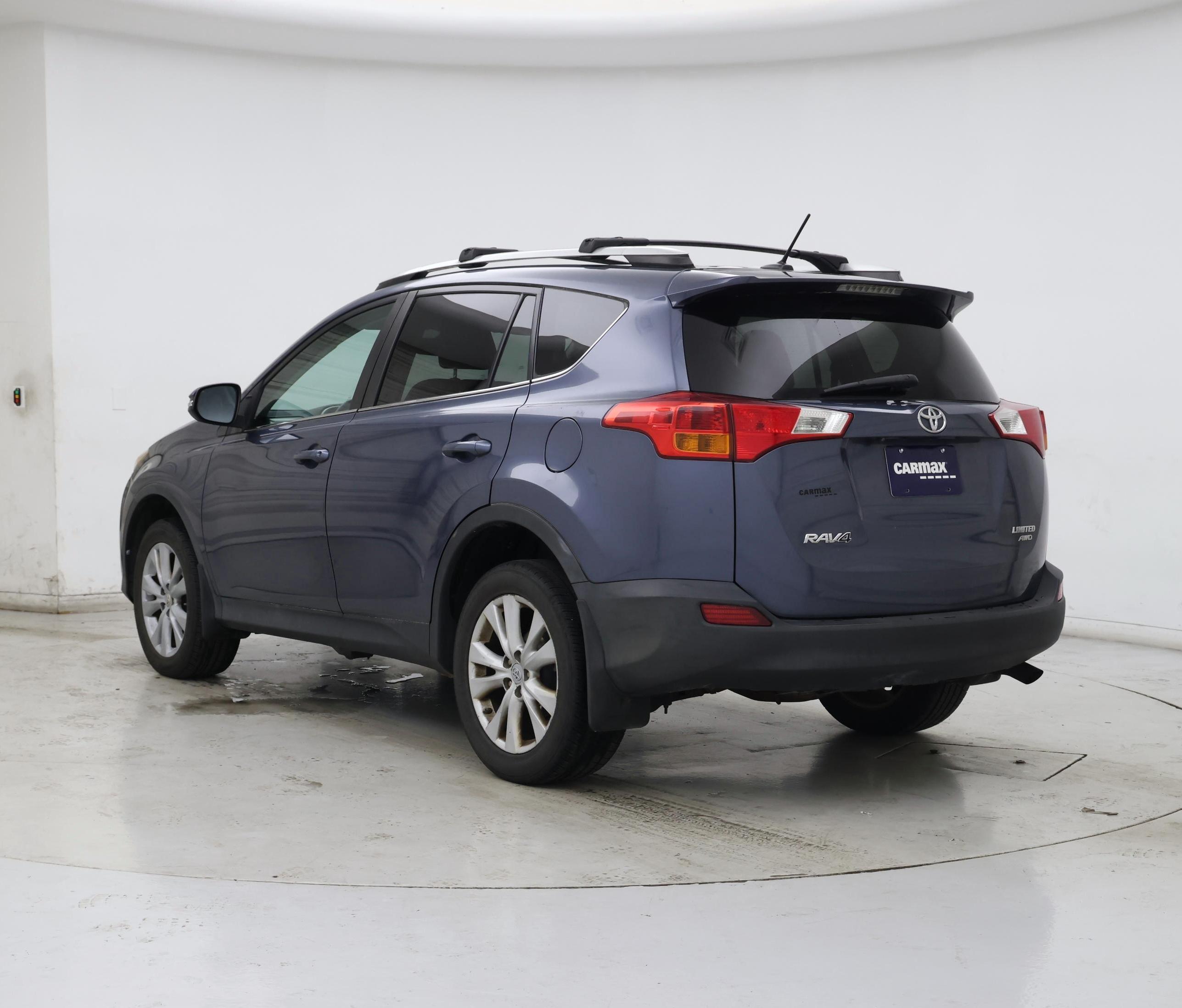 Thumbnail: 2013 Toyota RAV4 - 2