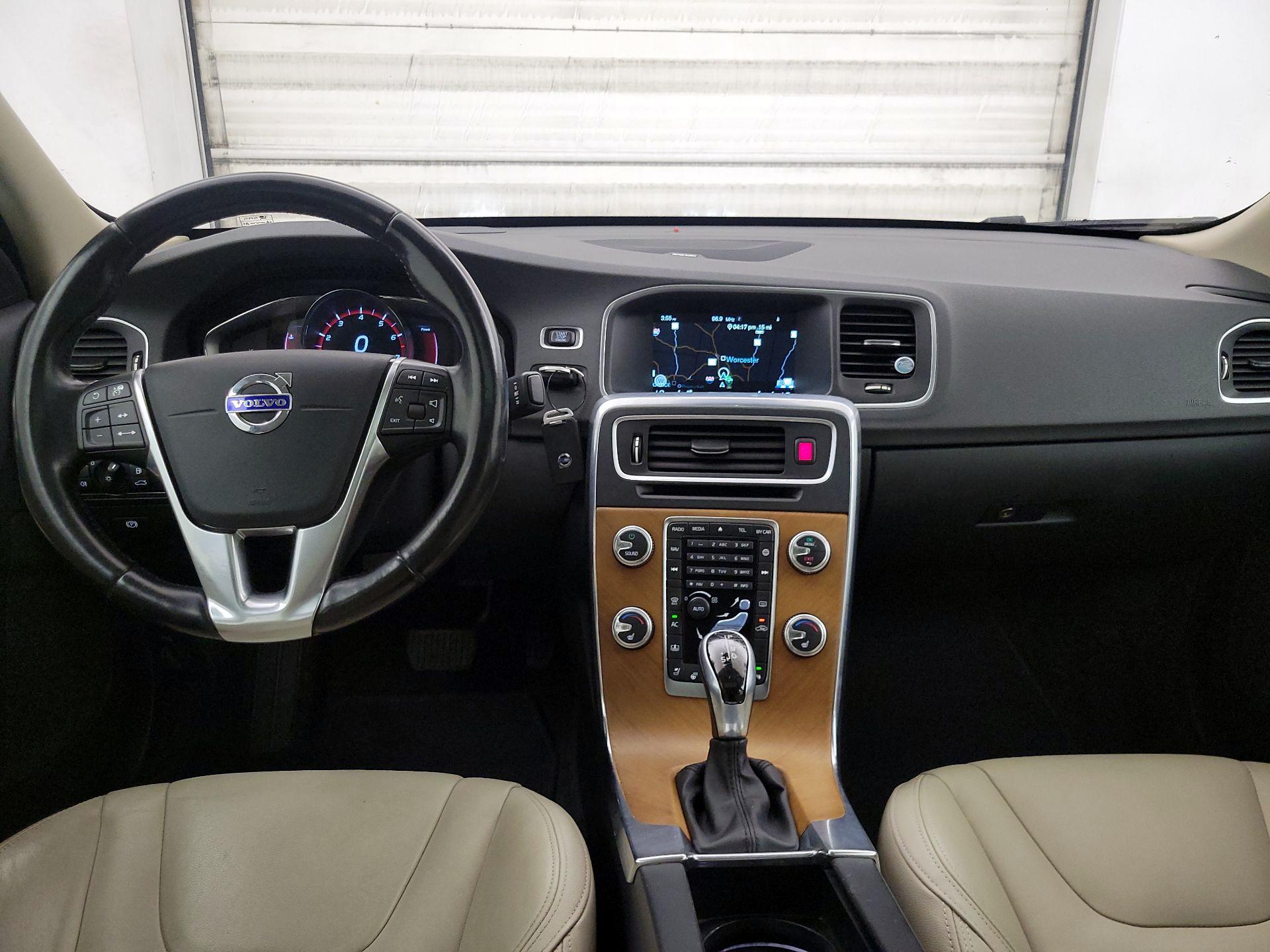 Thumbnail: 2016 Volvo S60 - 9