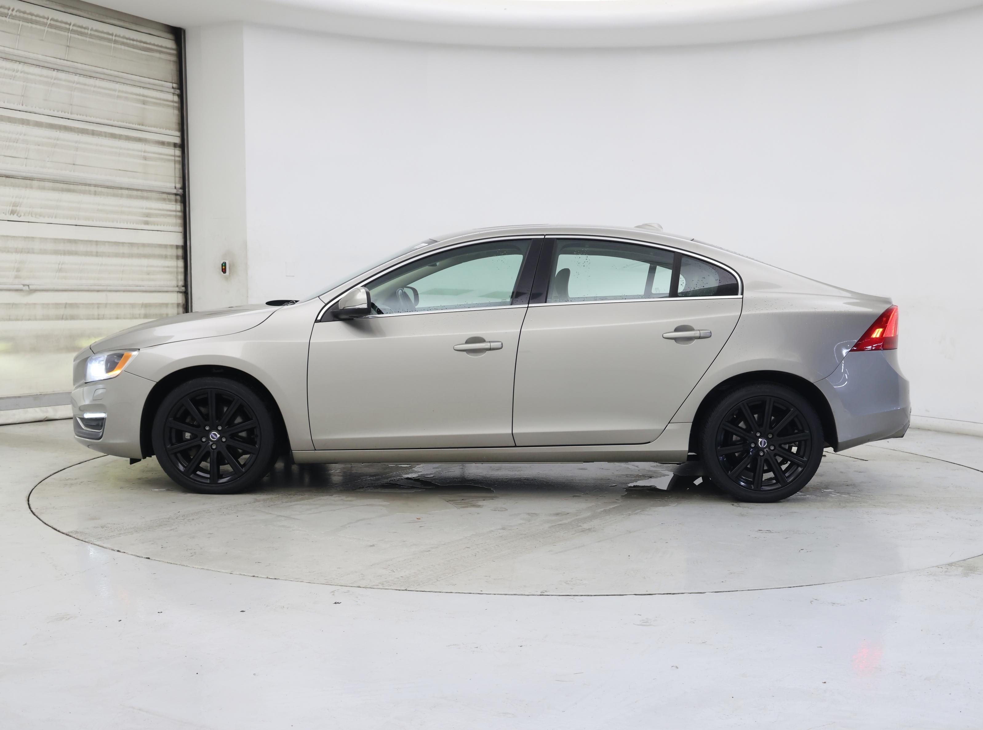Thumbnail: 2016 Volvo S60 - 3