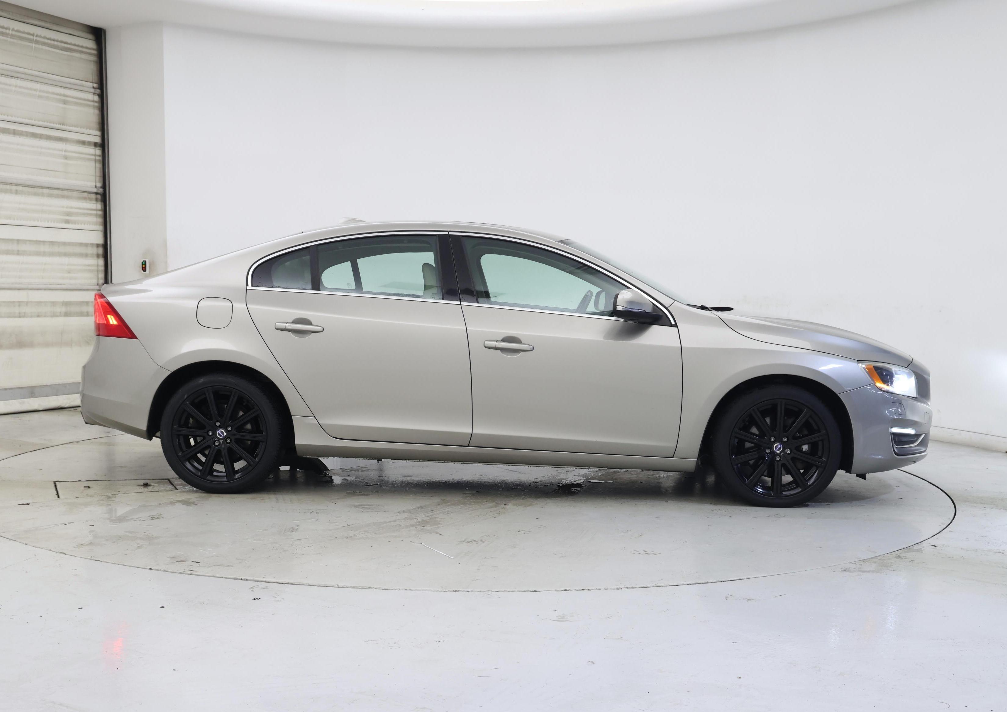 Thumbnail: 2016 Volvo S60 - 7