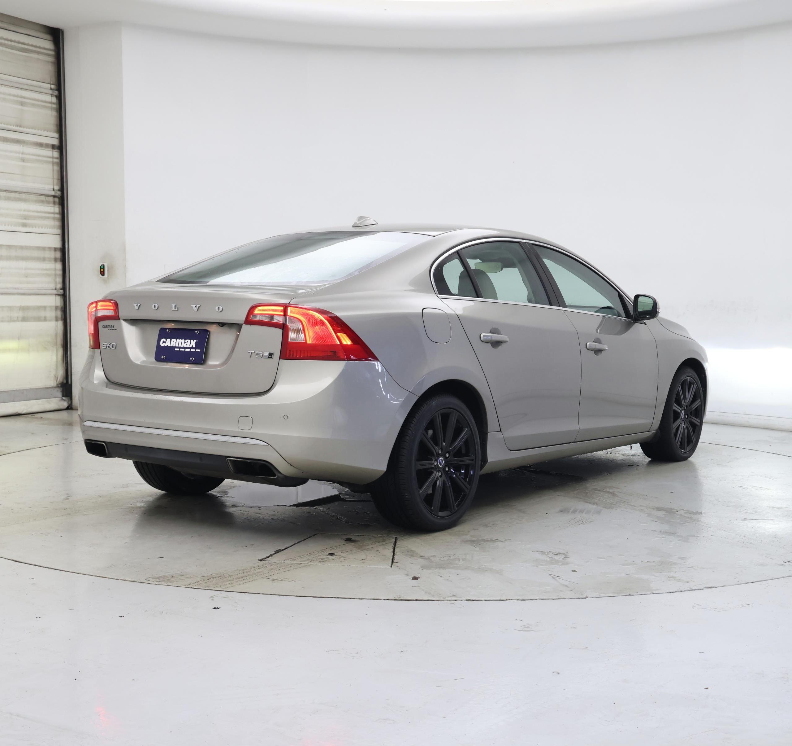 Thumbnail: 2016 Volvo S60 - 8