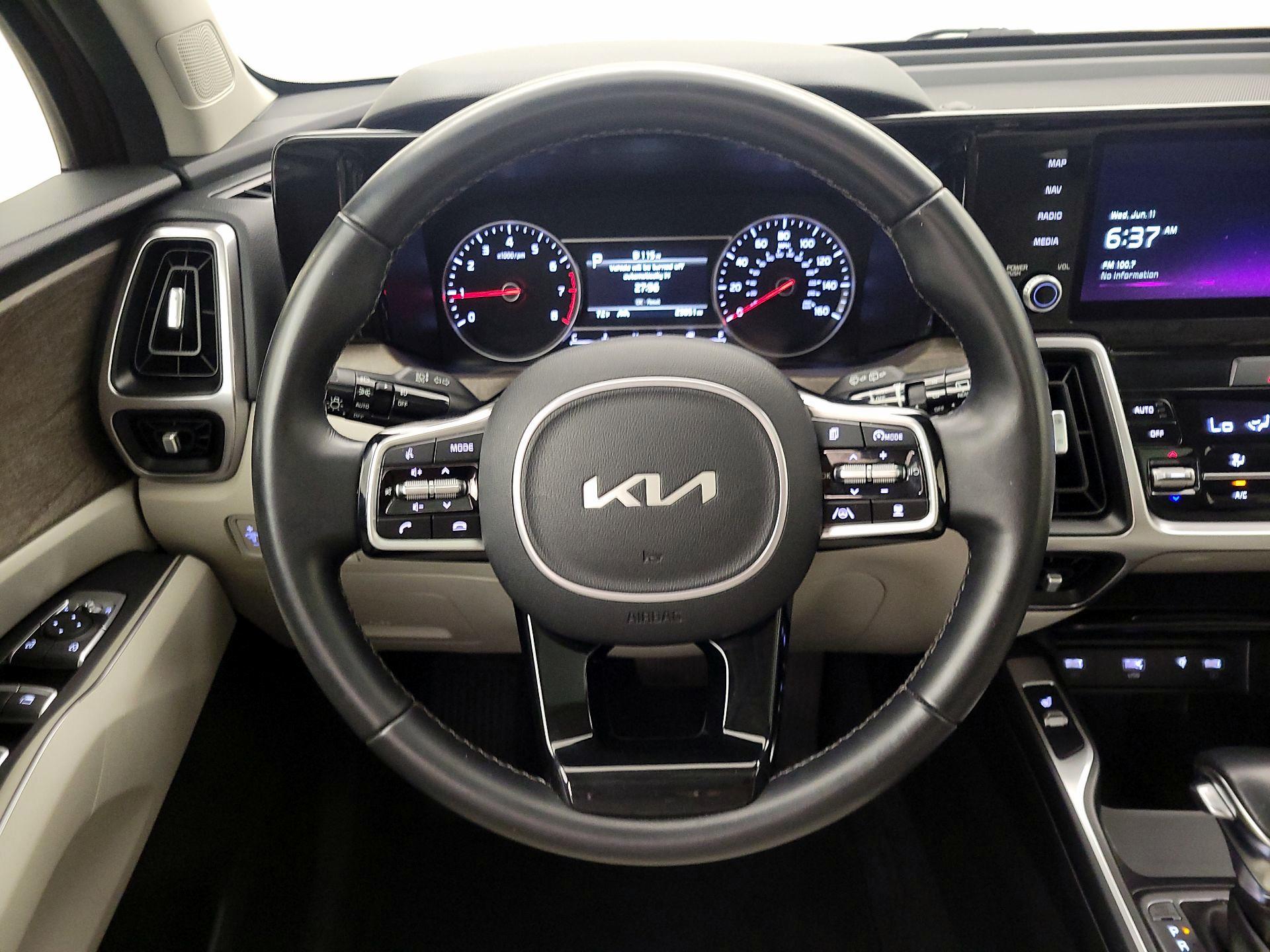 Thumbnail: 2022 Kia Sorento - 10