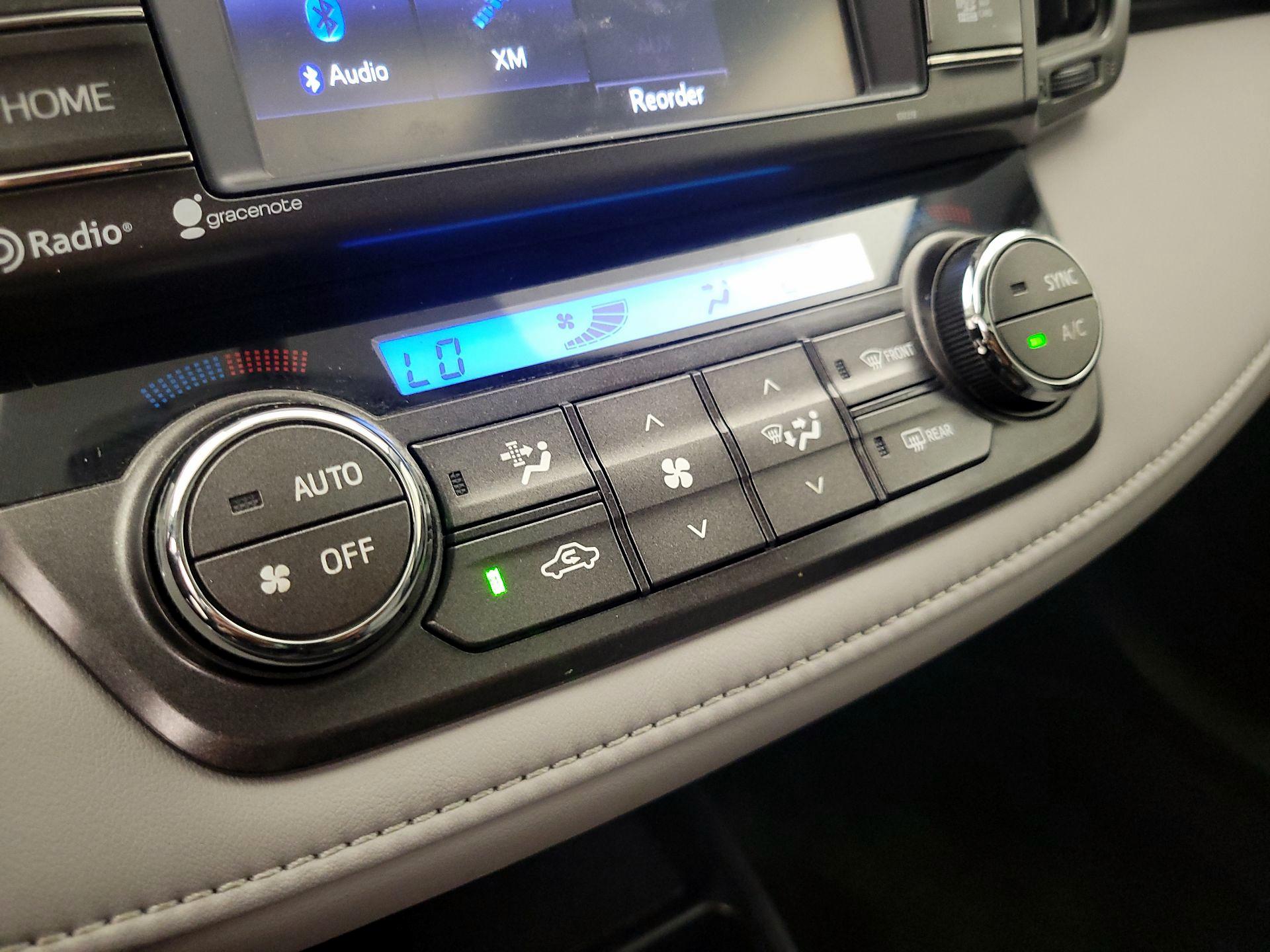 Thumbnail: 2015 Toyota RAV4 - 16