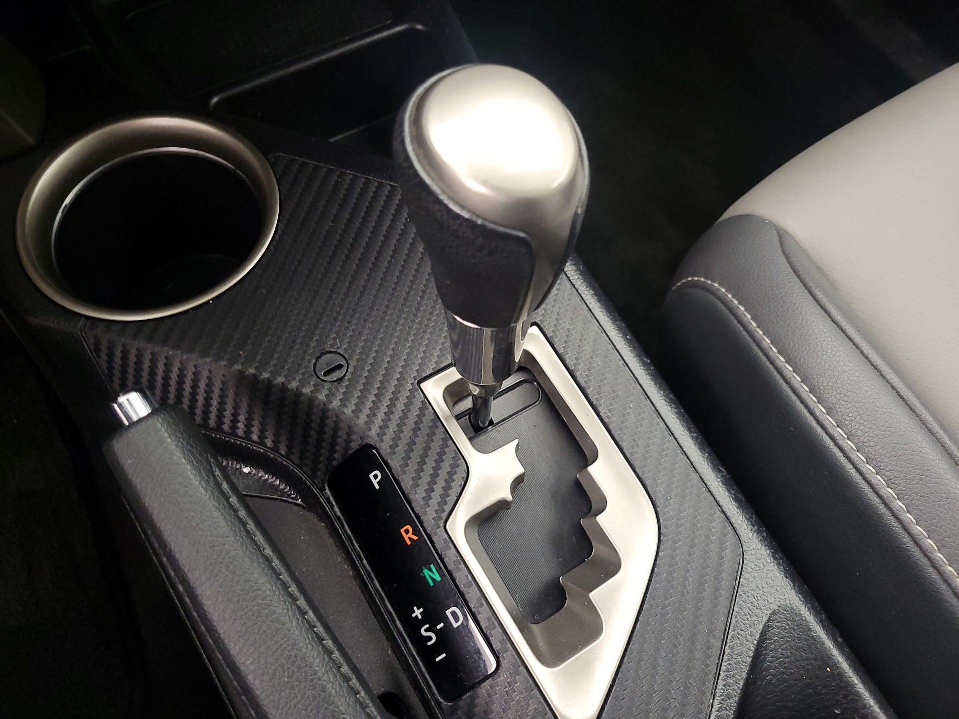 Thumbnail: 2015 Toyota RAV4 - 17