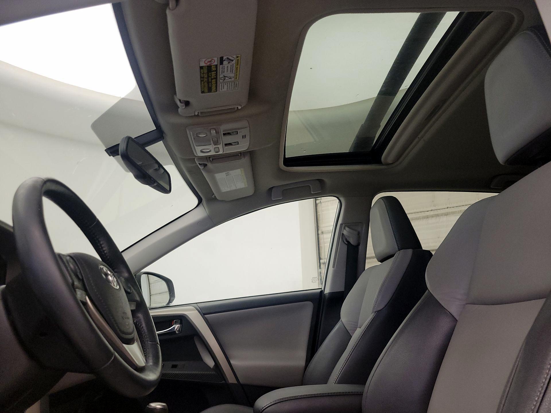 Thumbnail: 2015 Toyota RAV4 - 19