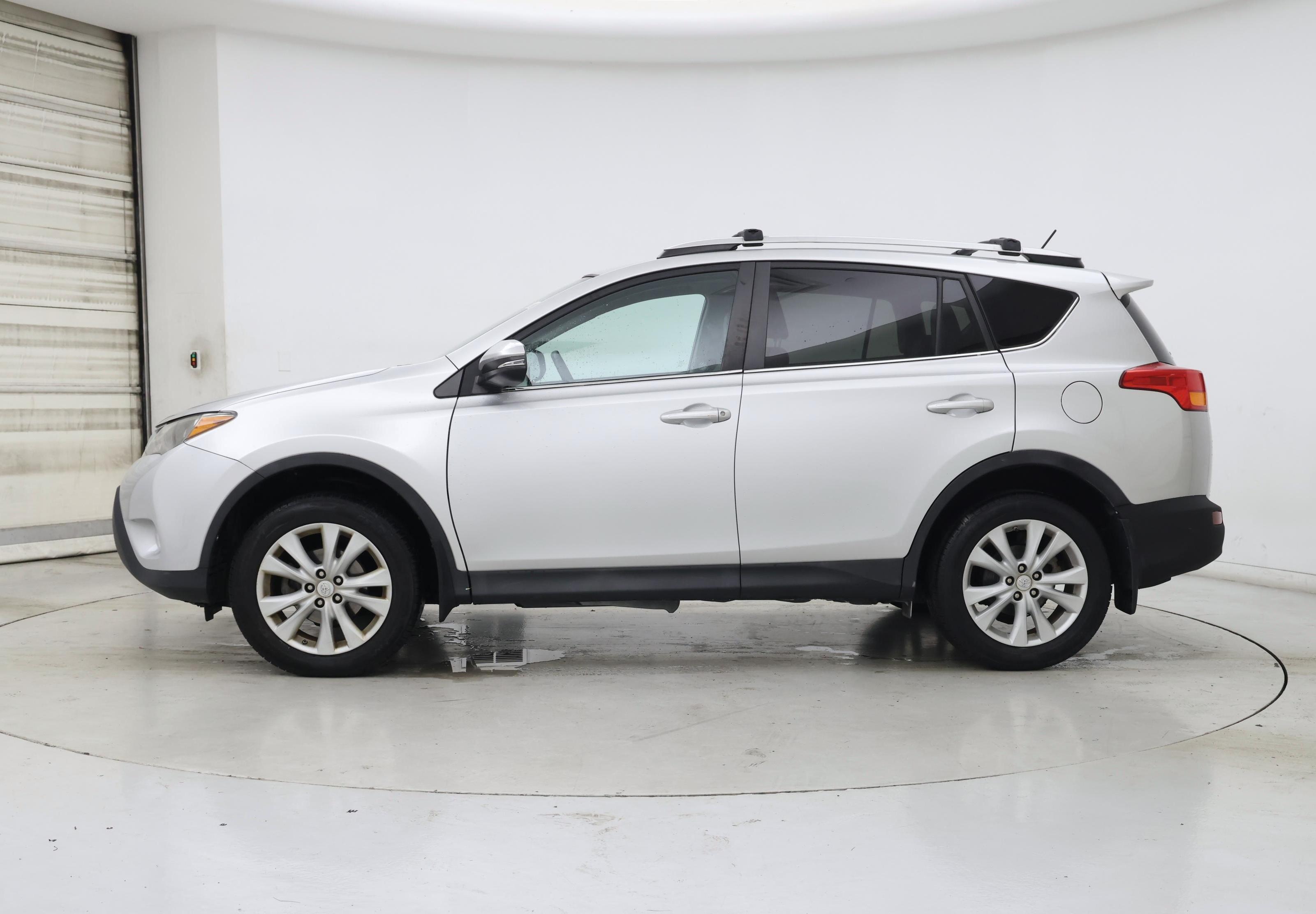 Thumbnail: 2015 Toyota RAV4 - 3