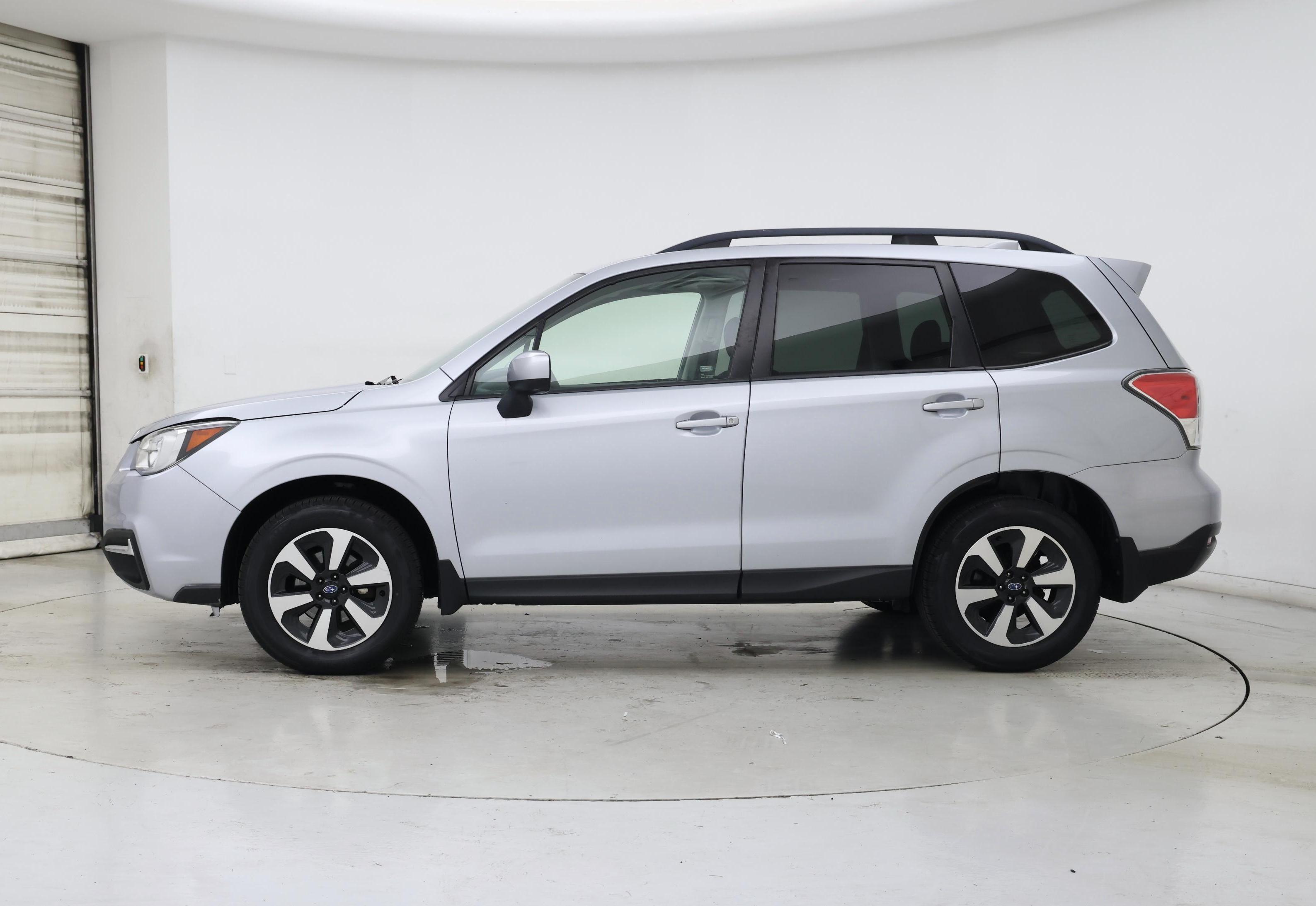 Thumbnail: 2018 Subaru Forester - 3