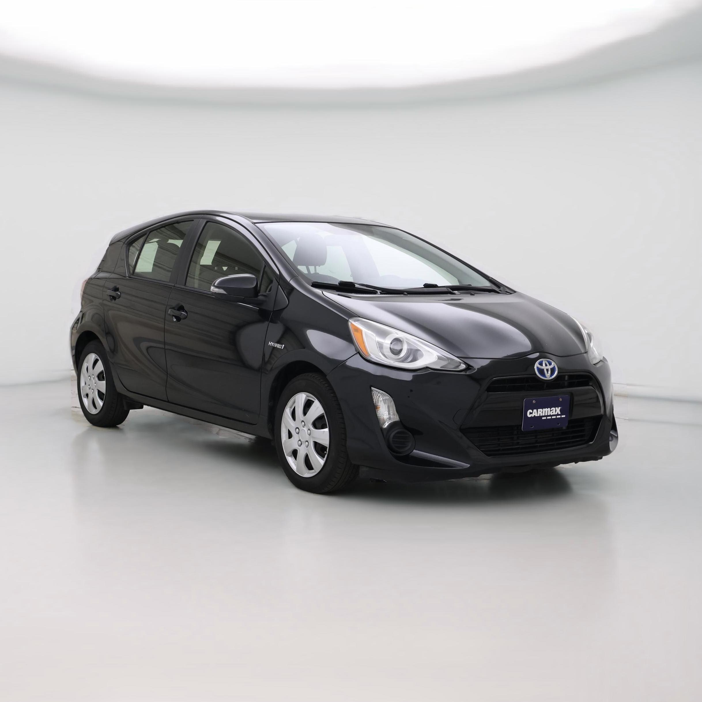 Thumbnail: 2015 Toyota Prius c - 1