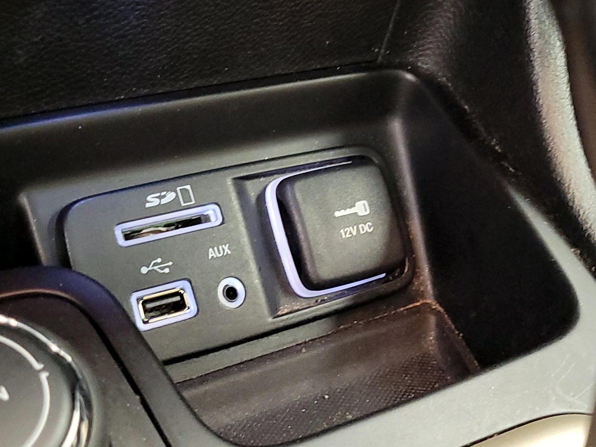 Thumbnail: 2018 Jeep Cherokee - 18