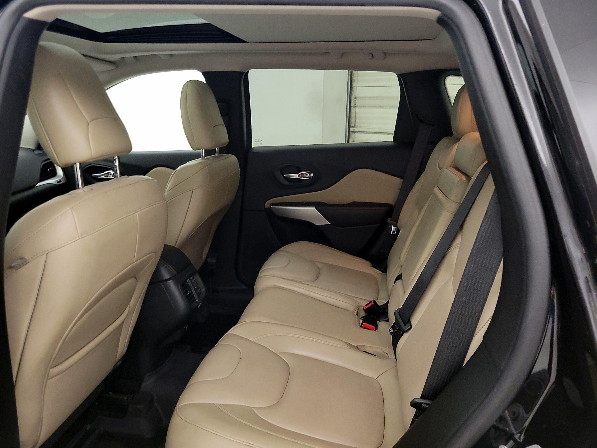 Thumbnail: 2018 Jeep Cherokee - 20