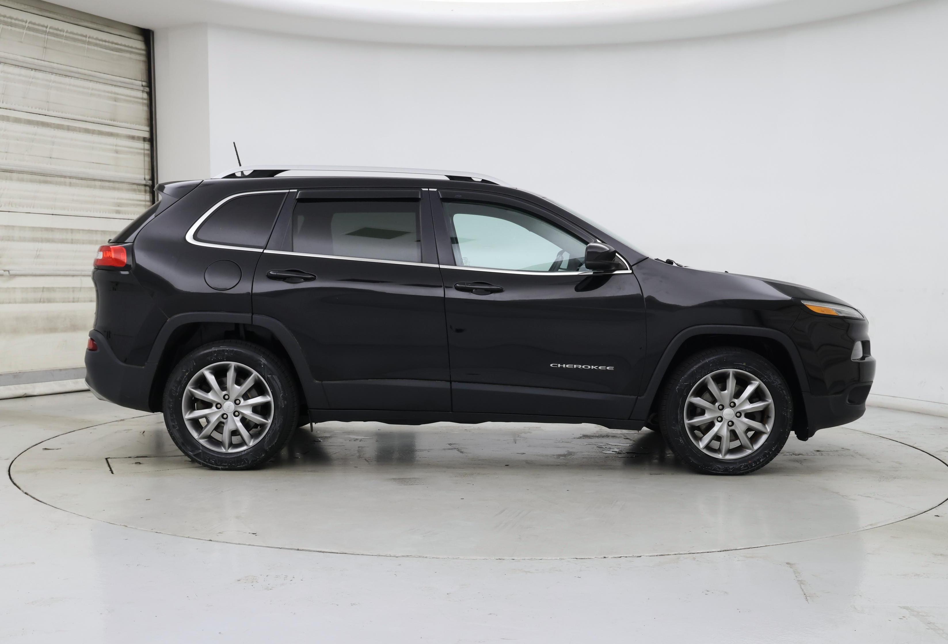Thumbnail: 2018 Jeep Cherokee - 7