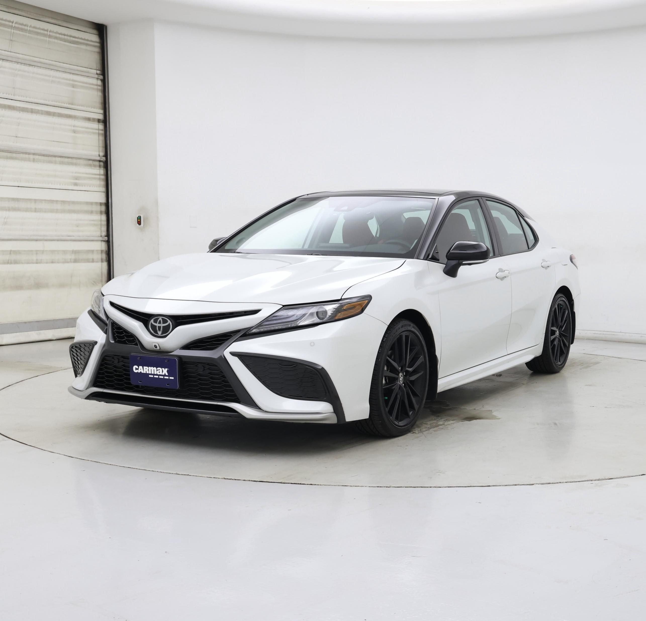 Thumbnail: 2023 Toyota Camry - 4