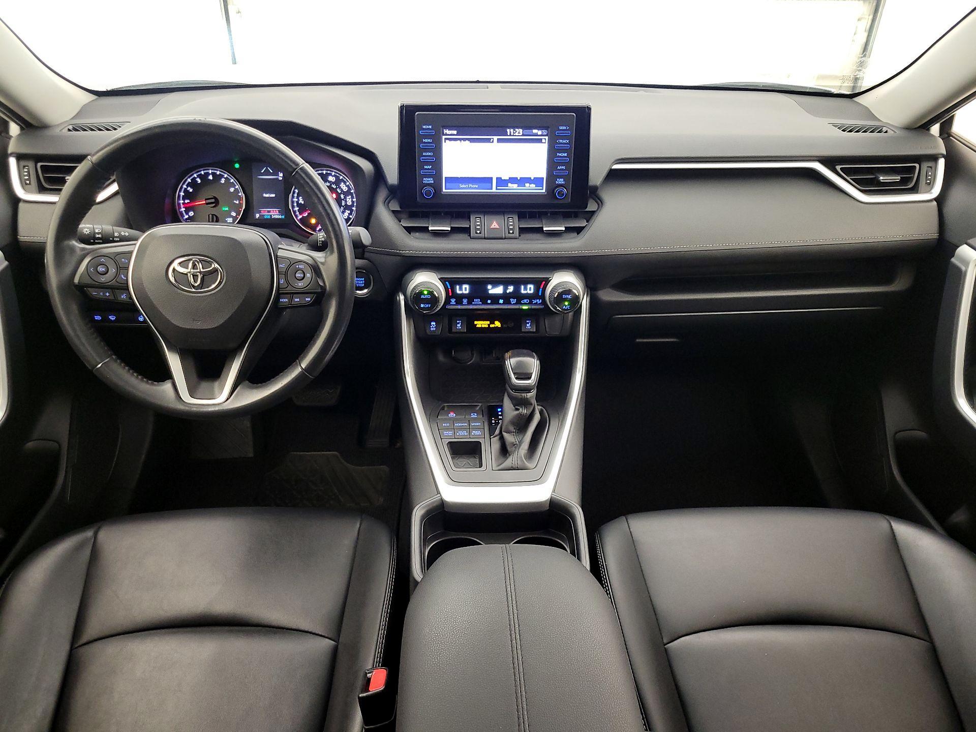 Thumbnail: 2019 Toyota RAV4 - 9