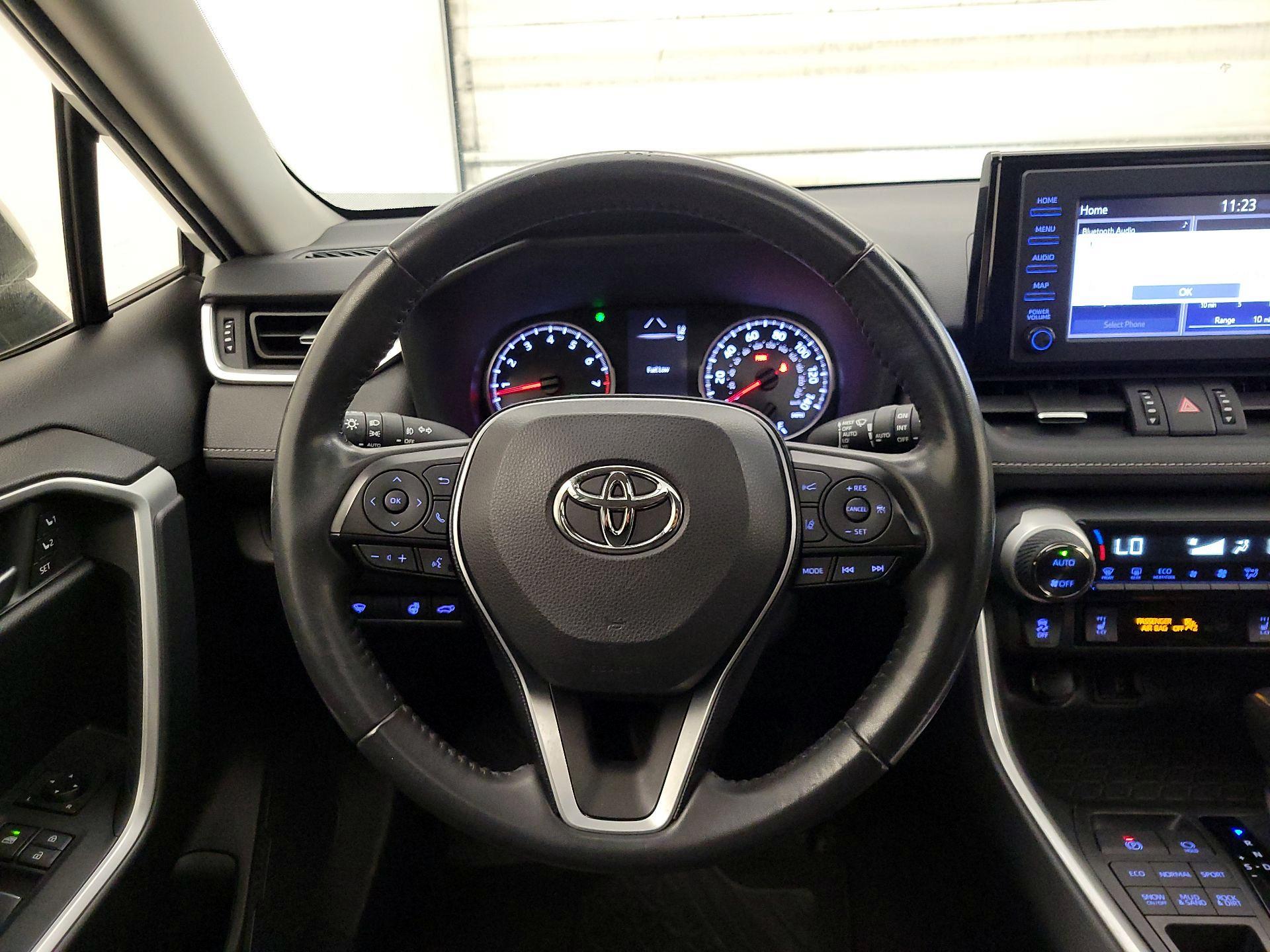 Thumbnail: 2019 Toyota RAV4 - 10