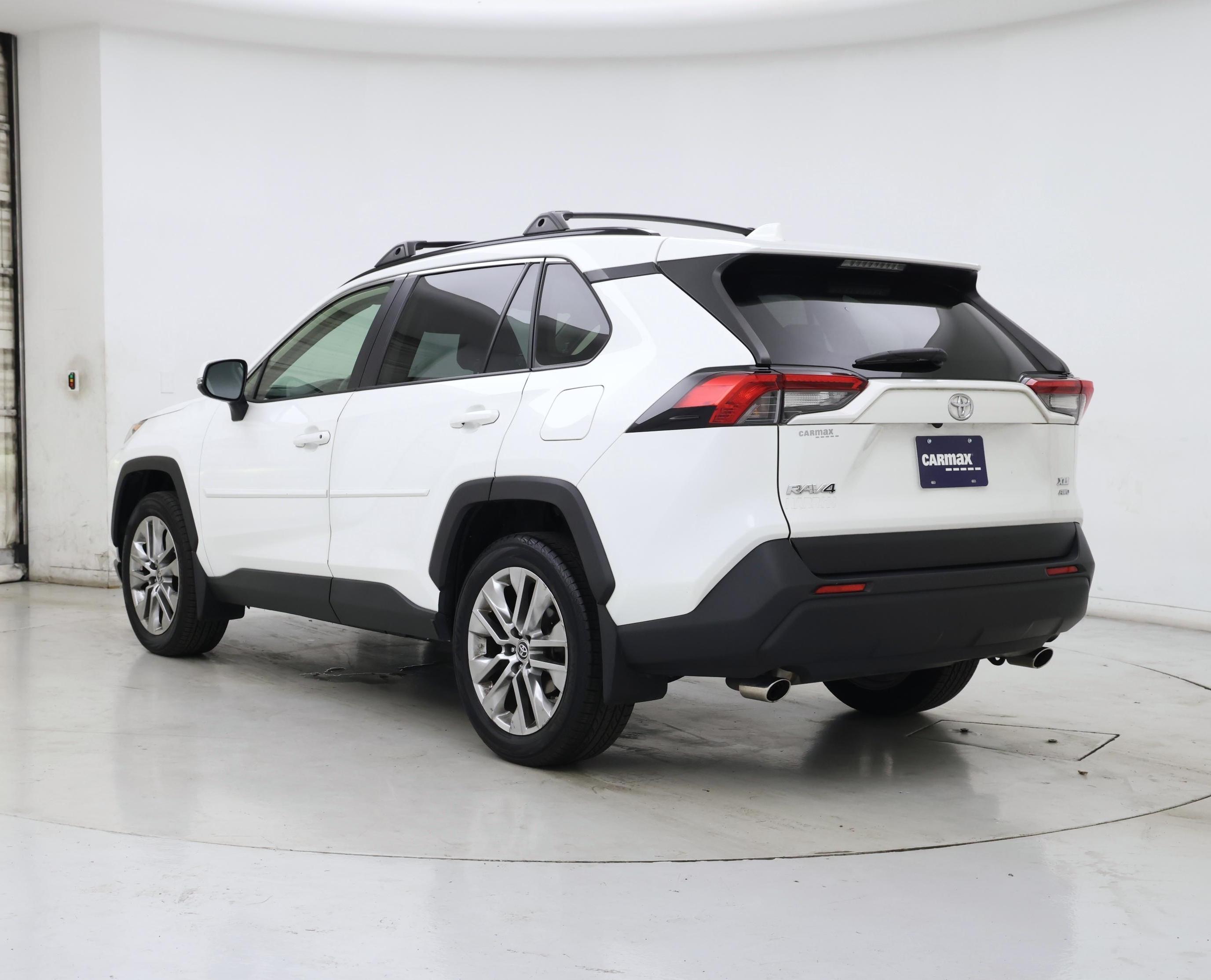 Thumbnail: 2019 Toyota RAV4 - 2