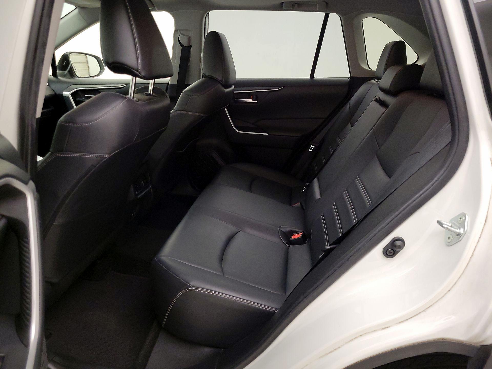 Thumbnail: 2019 Toyota RAV4 - 20