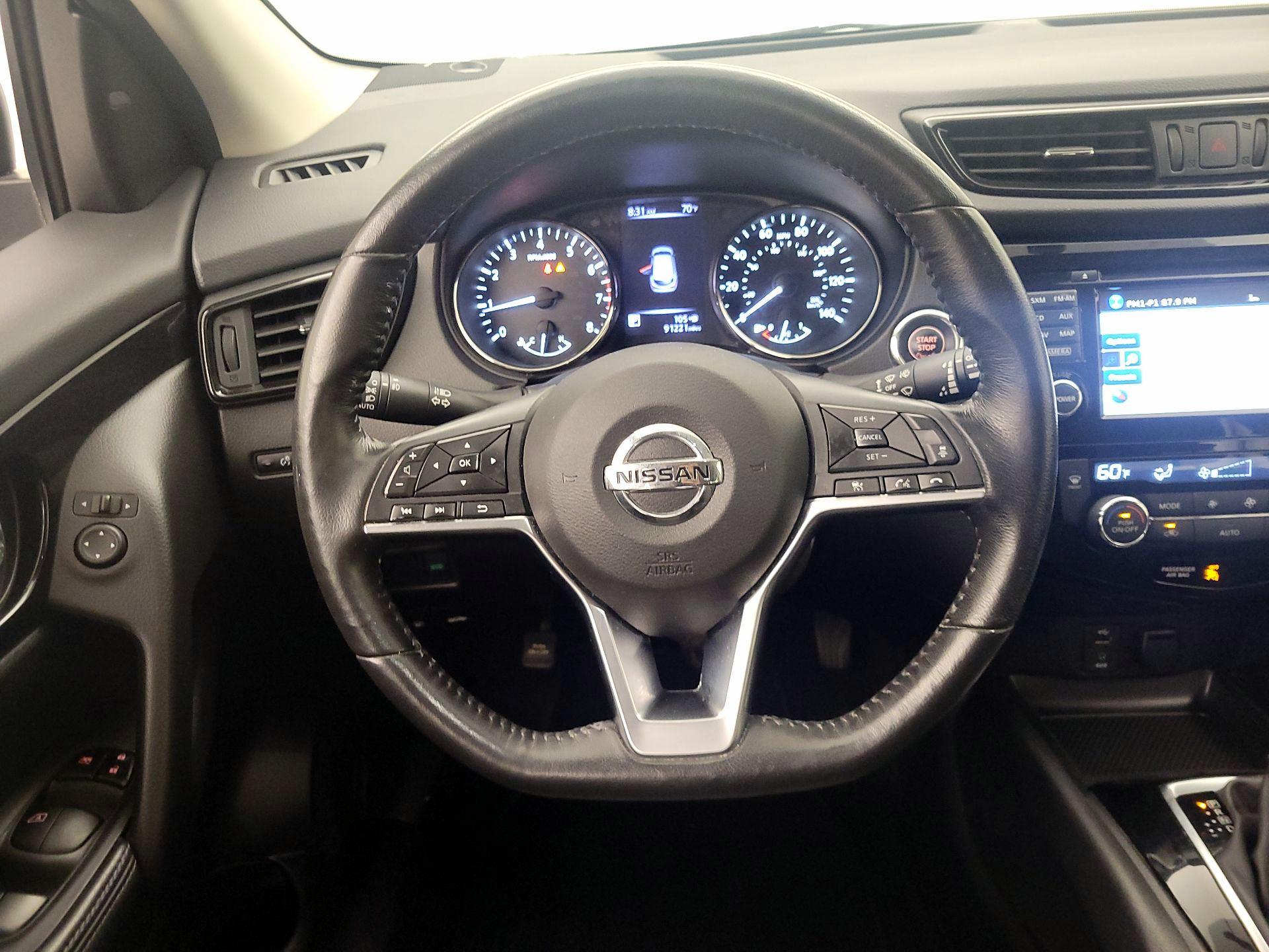 Thumbnail: 2018 Nissan Rogue Sport - 10